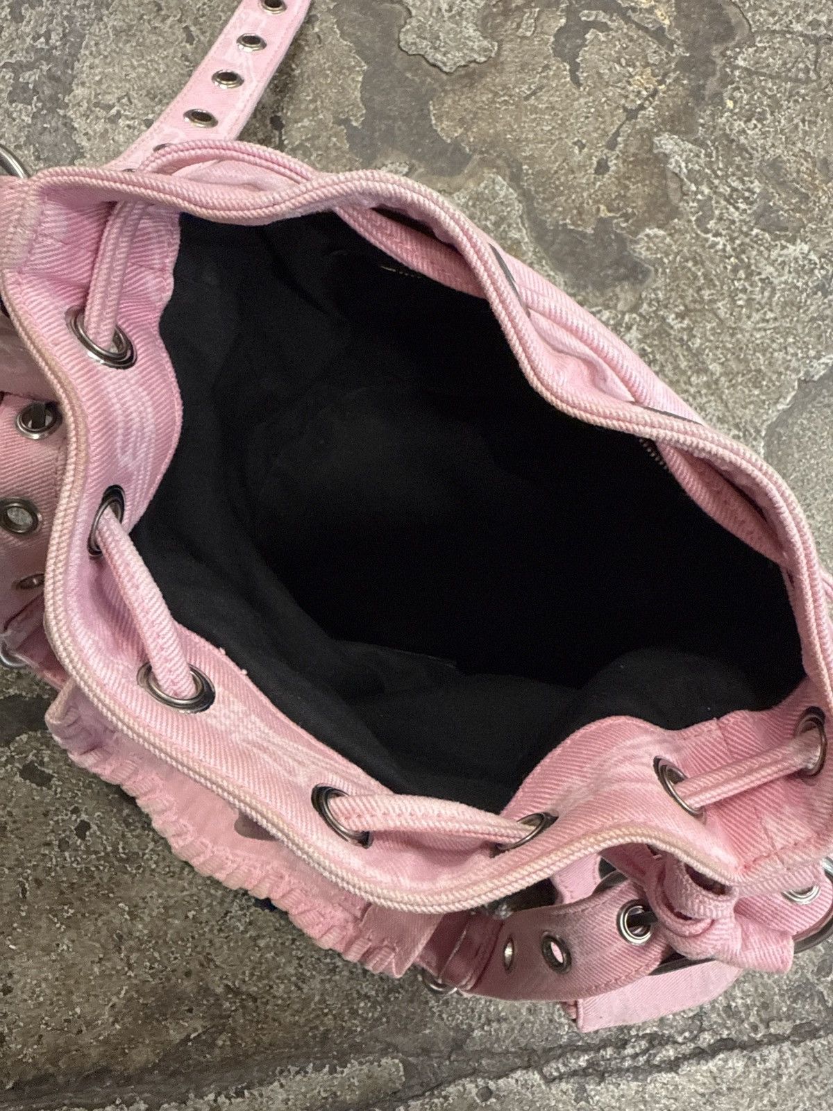 Balenciaga Balenciaga Le Cagole XS Bucket Bag BB Monogram Denim Size ONE SIZE - 8 Thumbnail