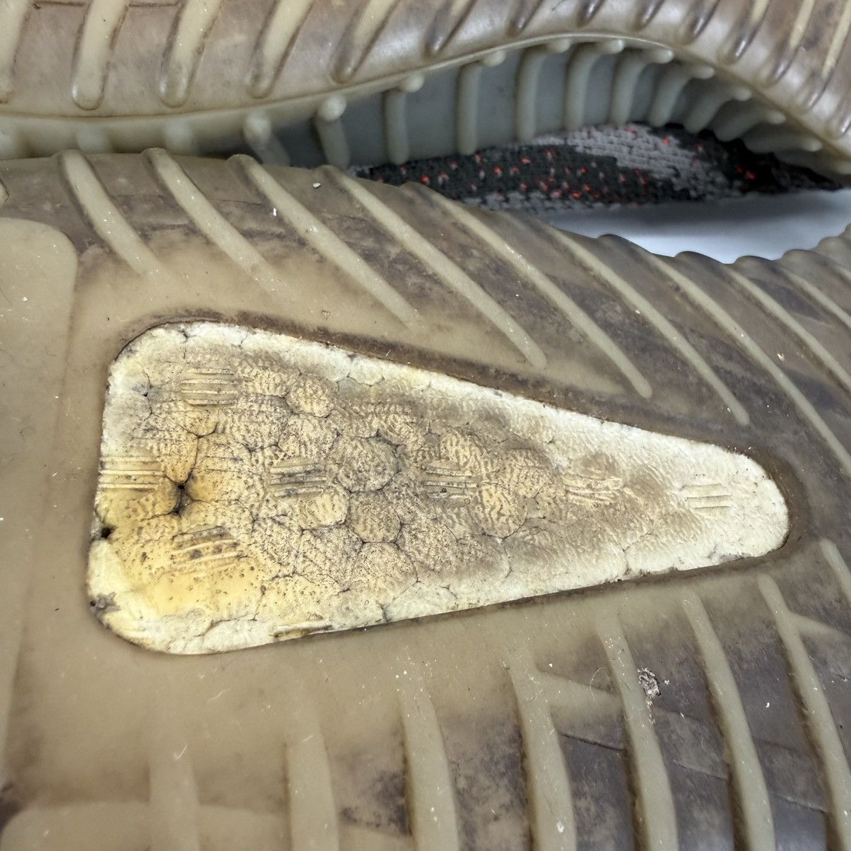 Yeezy Adidas Yeezy Boost 350 V2 Beluga 2.0 Size 10 Men’s Authentic Size US 10 / EU 43 - 13 Thumbnail