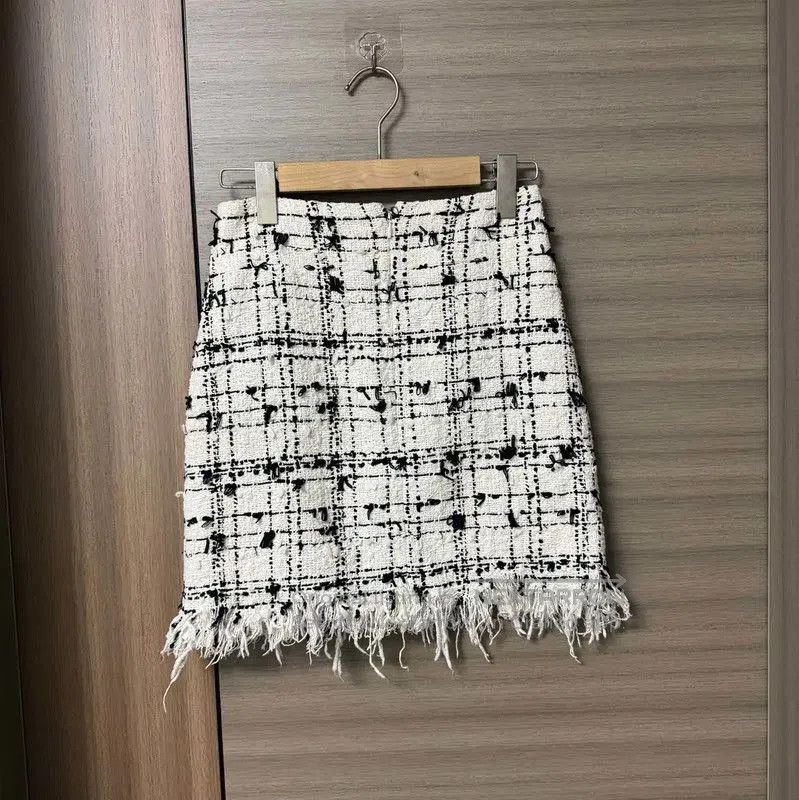 Chanel Chanel Multi-Color Cotton Blend Skirt . Size 22" - 3 Thumbnail
