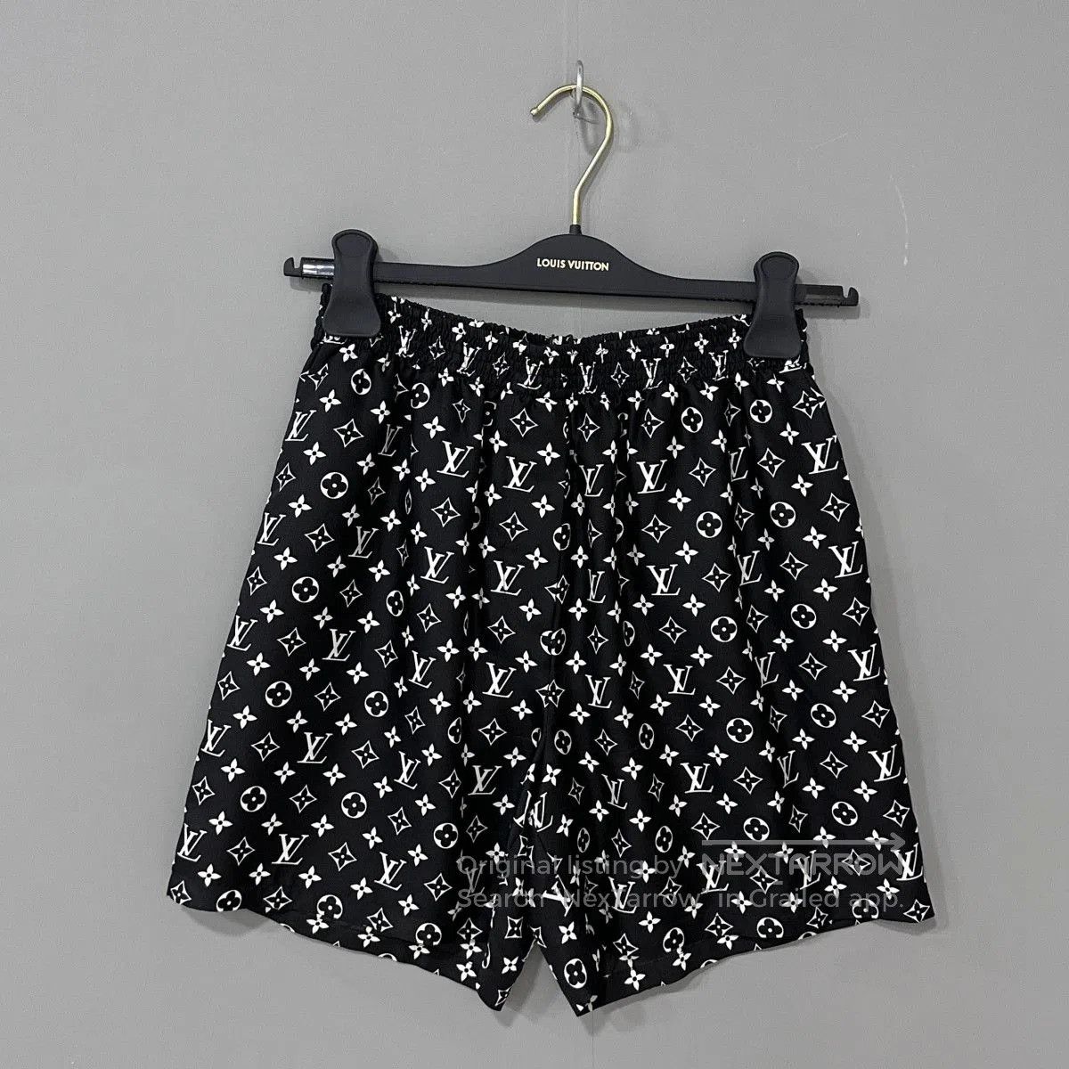 Louis Vuitton Louis Vuitton Black Monogram Skirt. Size 35" - 1 Thumbnail