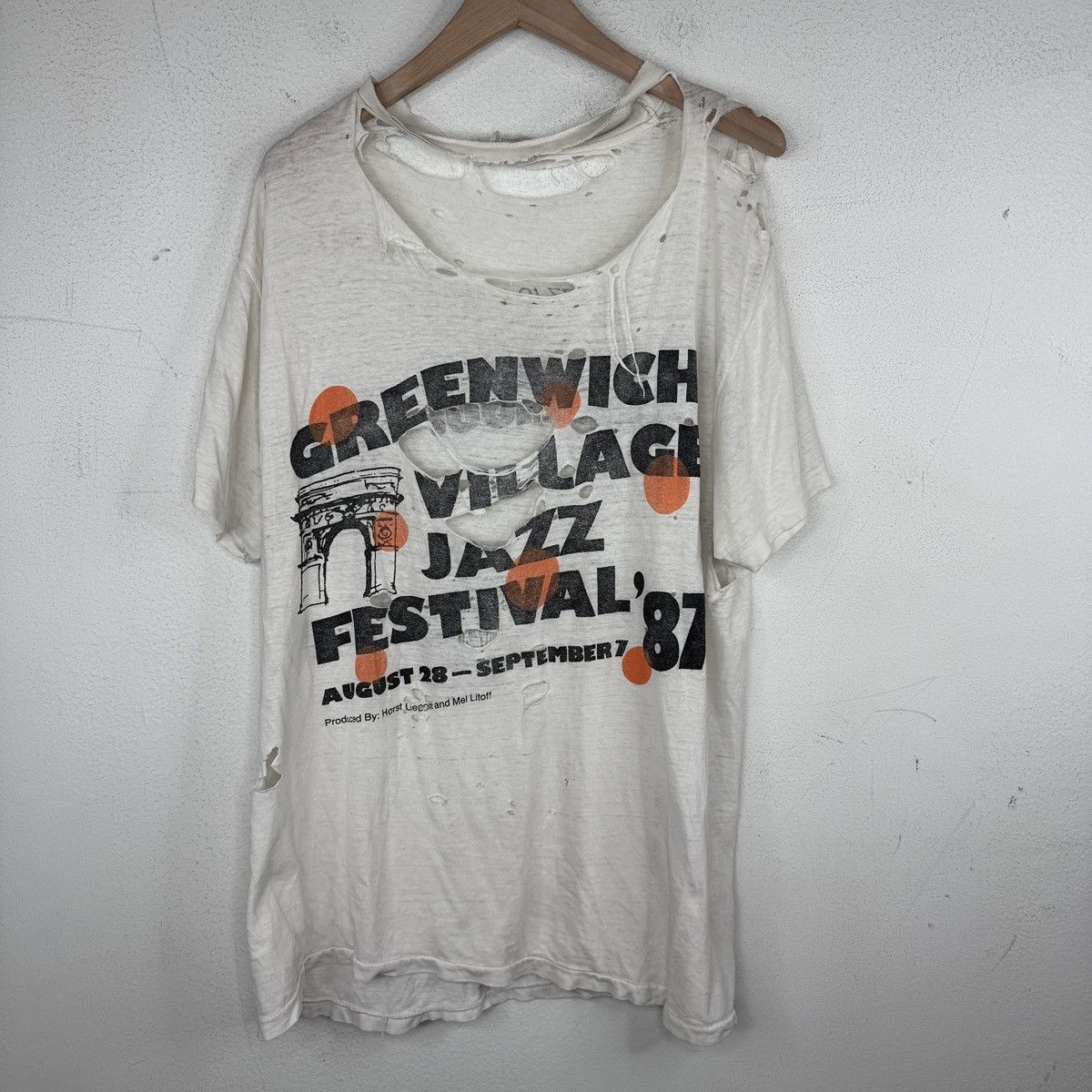 Band Tees × Vintage Thrashed 80s Greenwich Village Jazz Festival T-Shirt Size US XL / EU 56 / 4 - 1 Thumbnail