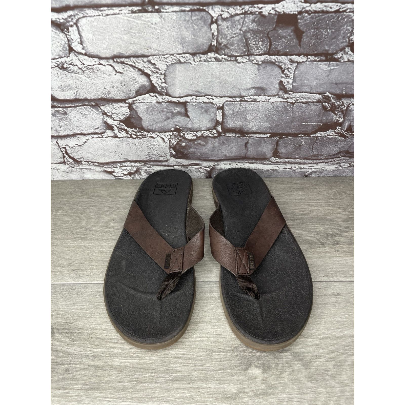 REEF Reef Brown Leather Casual Beach Flip Flops Thong Sandals Men Size US 9 / EU 42 - 5 Thumbnail