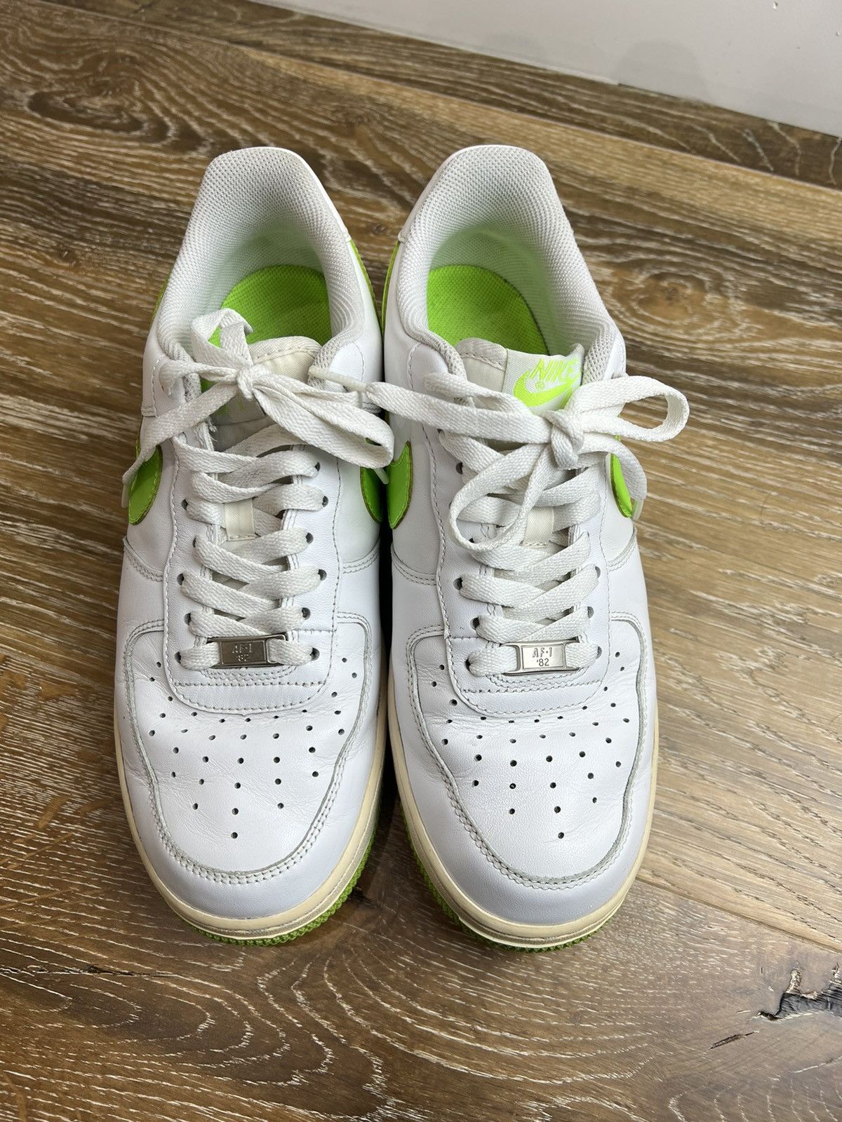 Nike Nike air force 1s electric green sneakers Size US 8.5 / EU 41-42 - 2 Thumbnail