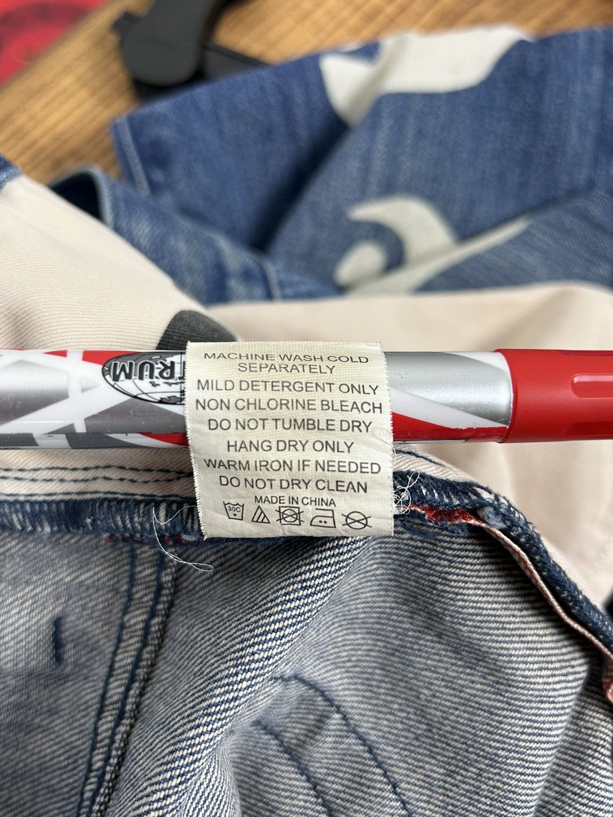 Life's a Beach Life's A Beach Allover Bones Print Denim Jeans Surfing Size US 34 / EU 50 - 14 Thumbnail