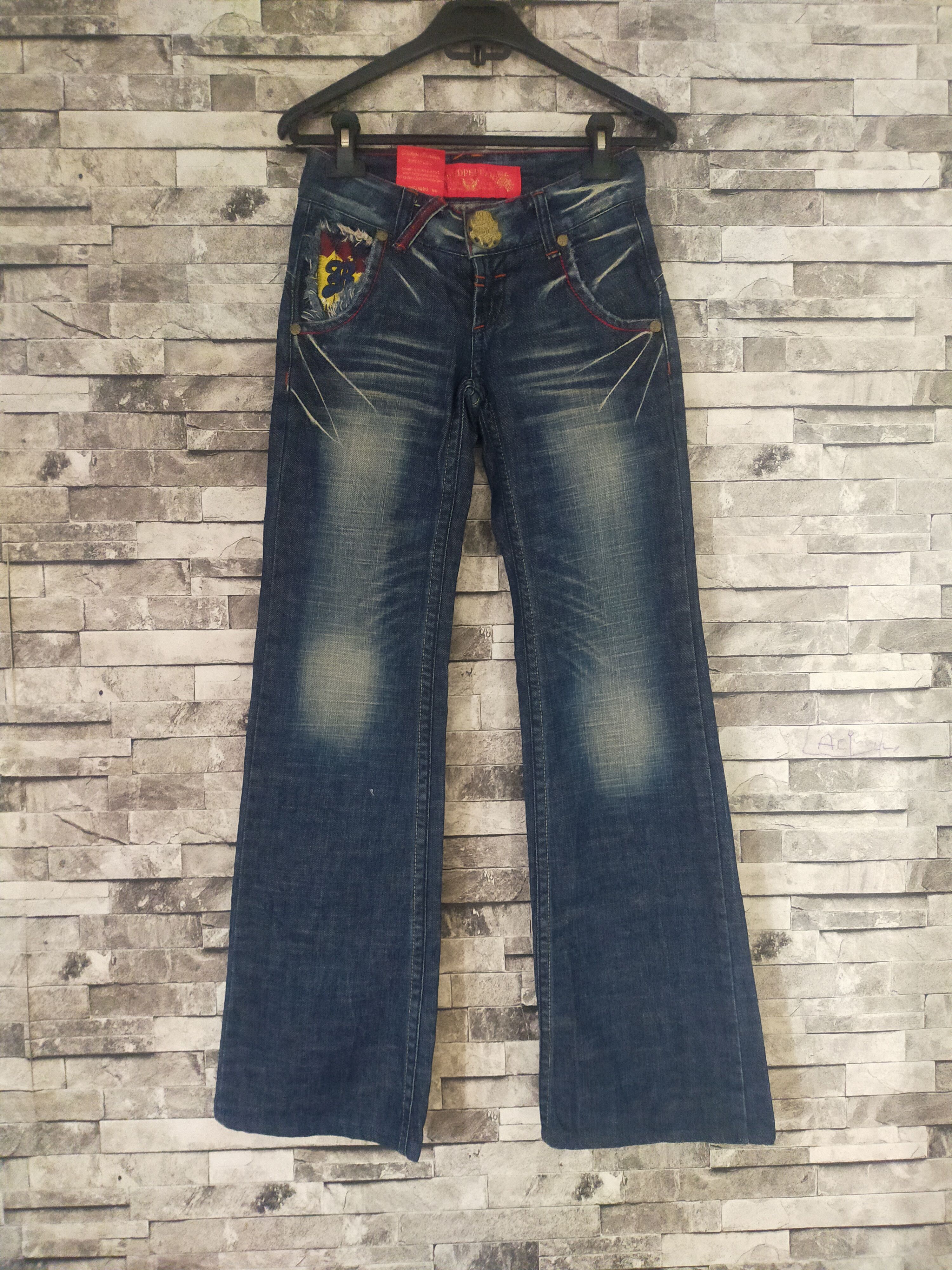 Japanese Brand Vintage red pepper gold label low rise flag flare Y2K jeans Size 24" / US 00 / IT 34 - 2 Thumbnail