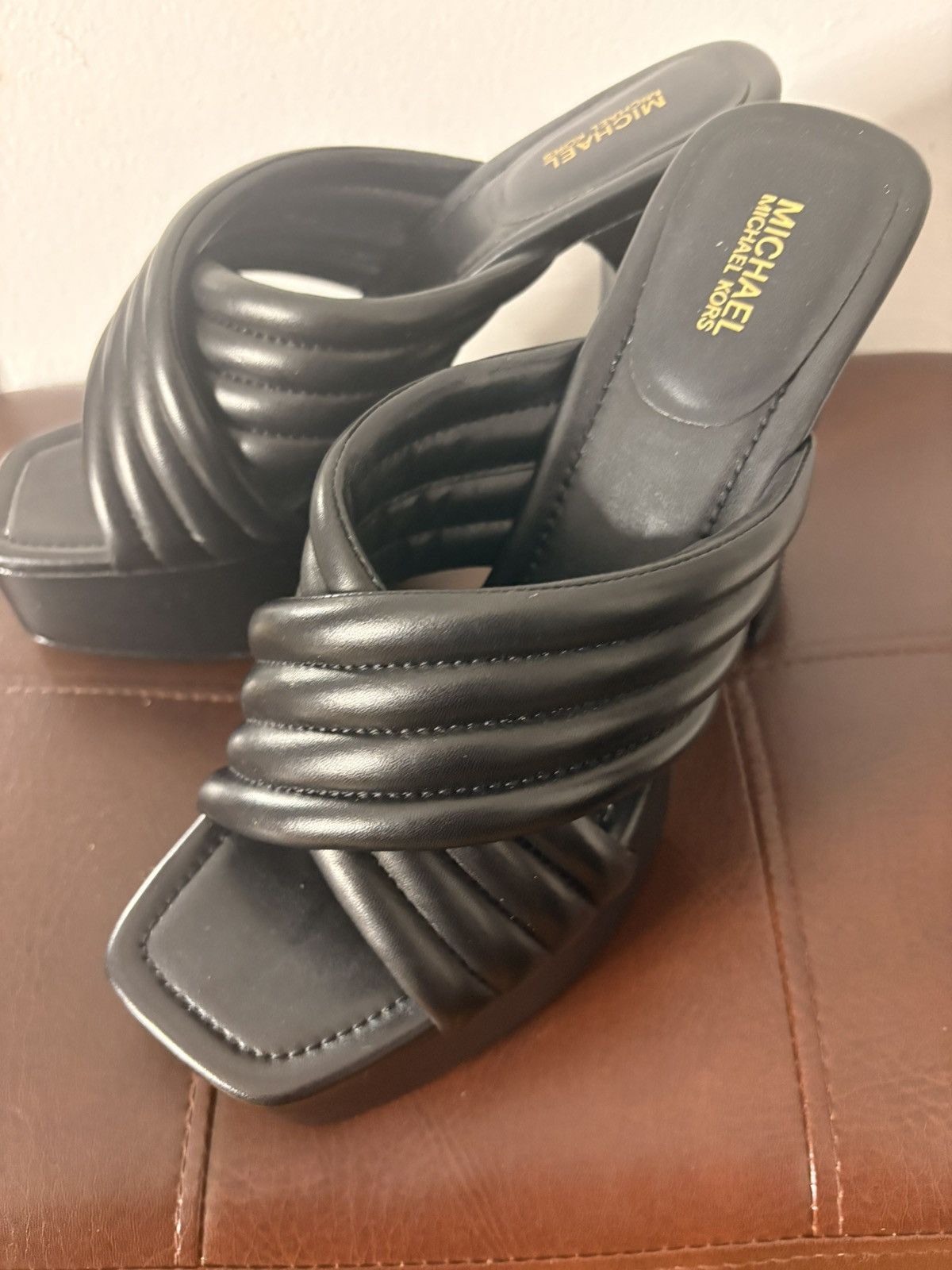 Michael Kors Michael Kors quilted, block heel, platform sandals Size US 10 / IT 40 - 5 Thumbnail
