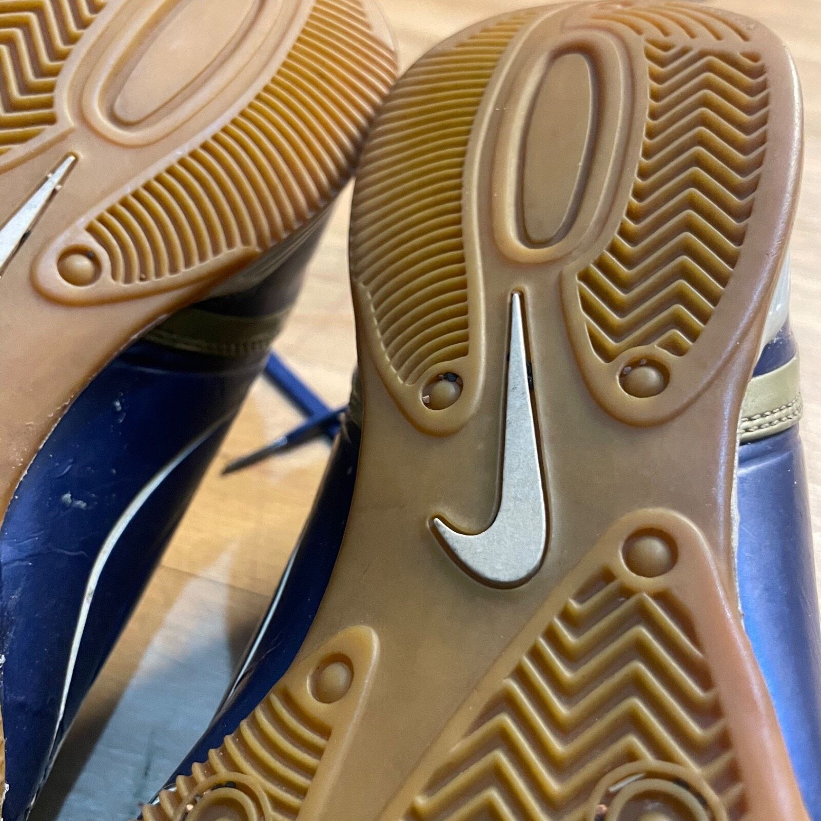 Nike VINTAGE Nike RONALDO indoor Shoes R9 Rare Football 2005 Size US 10 / EU 43 - 16 Thumbnail