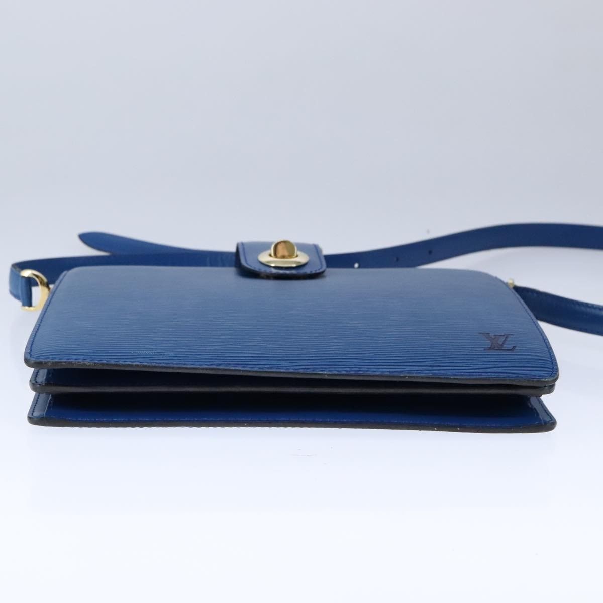 Louis Vuitton LOUIS VUITTON Epi Capuchin Shoulder Bag Blue M52345 Size ONE SIZE - 9 Thumbnail