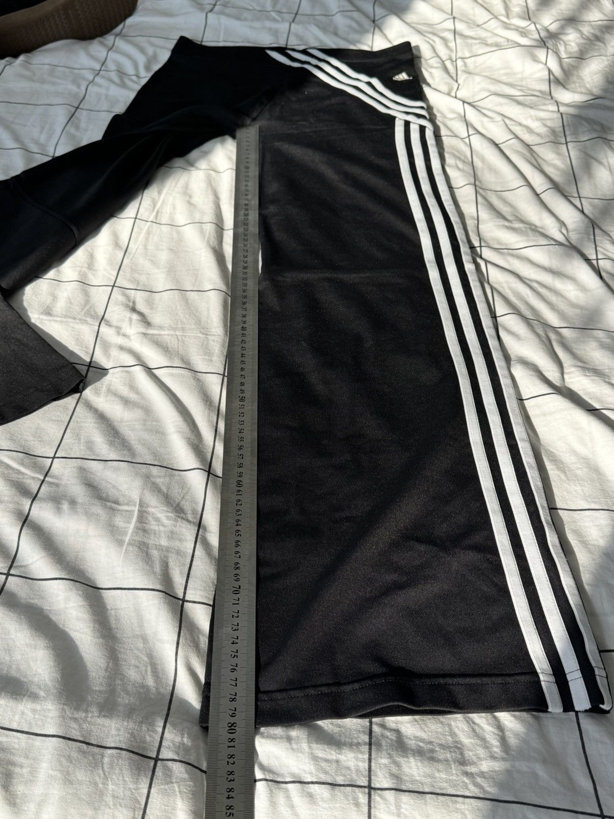 Adidas Very Rare Adidas 3 Stripe Sexy Yoga Low Waisted Flared Size 28" / US 6 / IT 42 - 24 Thumbnail