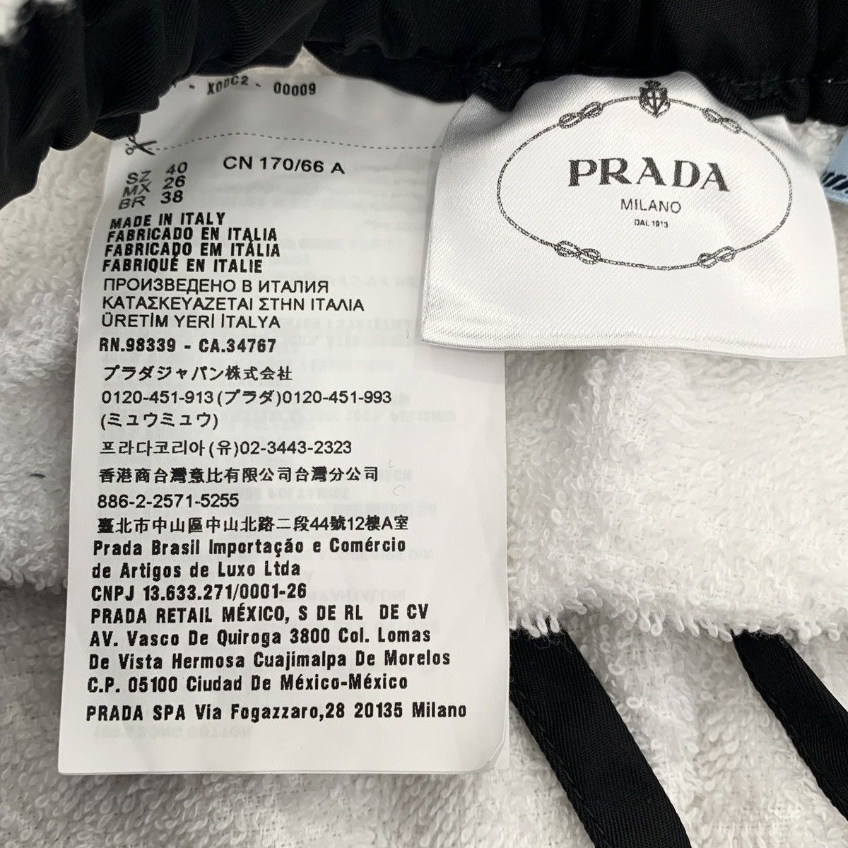 Prada Prada White Triangle Logo Cotton Terry Casual Shorts K26WX Size 27" / US 4 / IT 40 - 7 Thumbnail