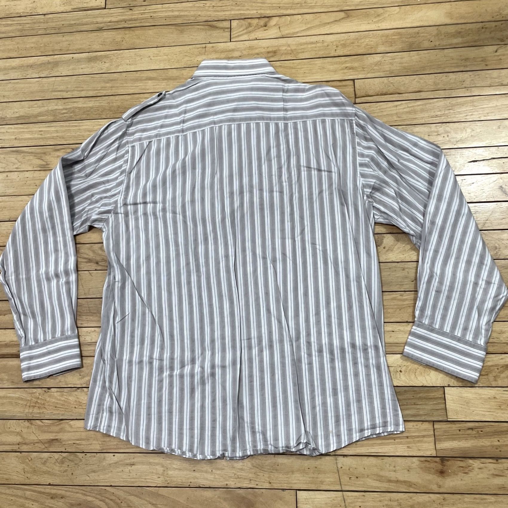 Vintage Eighty Eight Button Shirt Men L Striped Crest Sequin Y2k Gray 44" Biker Bloke Casual Shirt Size US L / EU 52-54 / 3 - 3 Thumbnail
