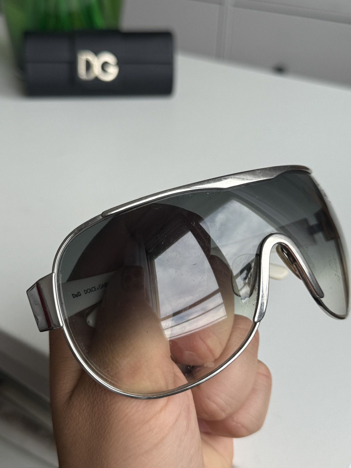 Designer Vintage y2k Dolce & Gabbna shield sunglasses avantgarde rare Size ONE SIZE - 9 Thumbnail