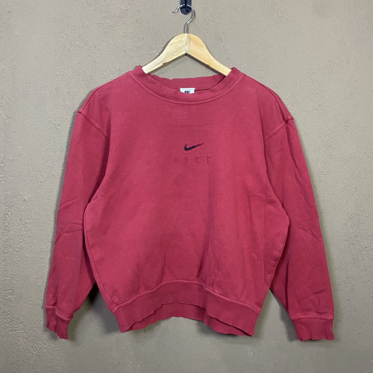 Nike Vintage 90s NIKE Center Swoosh Boxy Sweatshirt Size US S / EU 44-46 / 1 - 1 Thumbnail