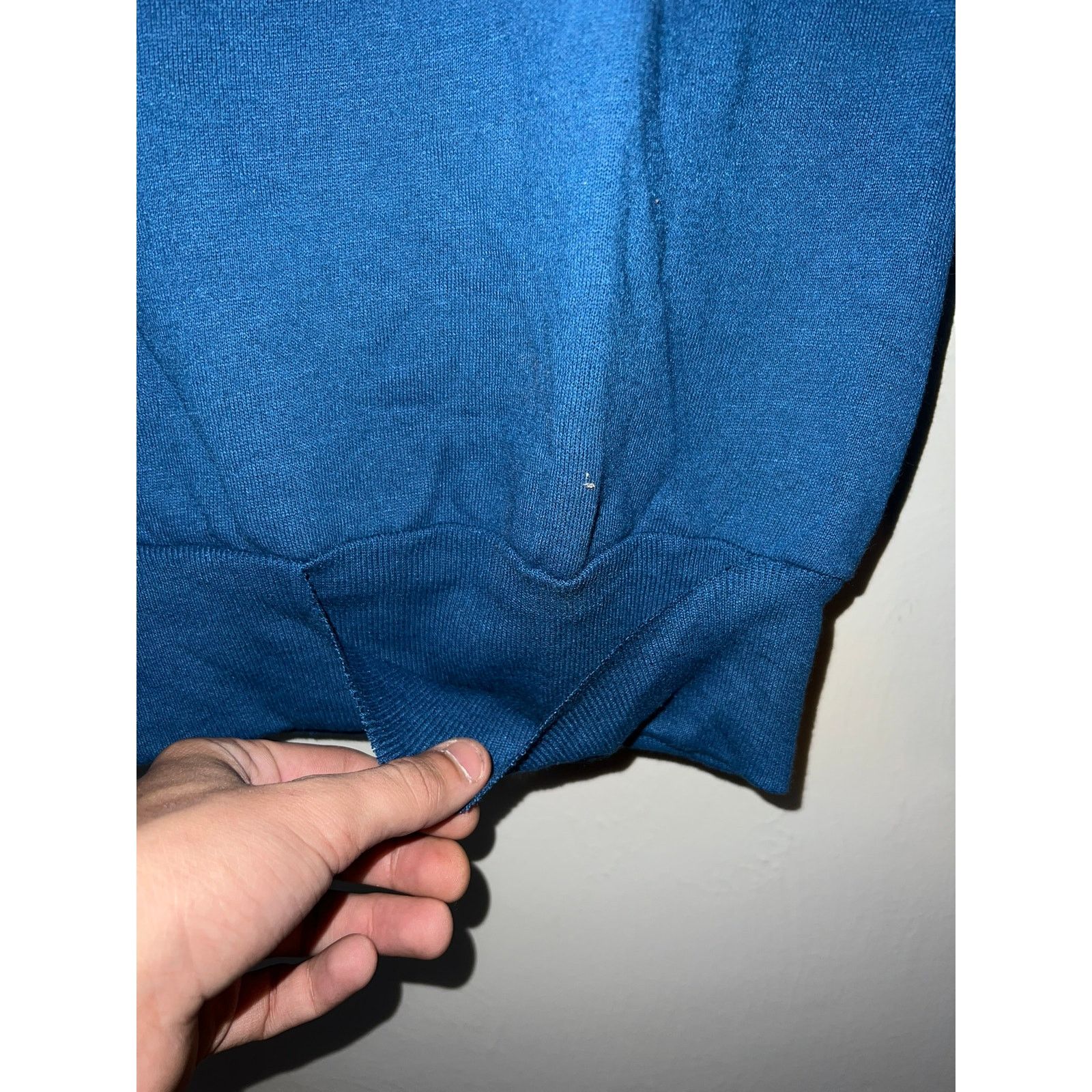 Jerzees 90s Vintage Jerzees Blue Blank Sweatshirt Crewneck Torn VTG Size US M / EU 48-50 / 2 - 5 Thumbnail