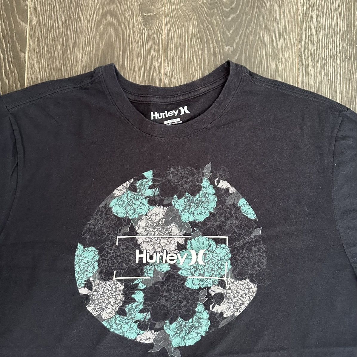 Hurley Hurley Black Floral Print Tshirt Size XL Size US XL / EU 56 / 4 - 3 Thumbnail
