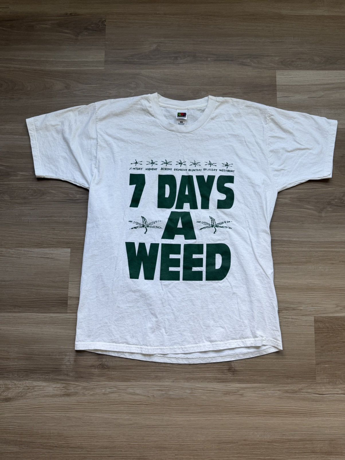 Fruit Of The Loom Vintage Weed Tee Size US XL / EU 56 / 4 - 1 Thumbnail