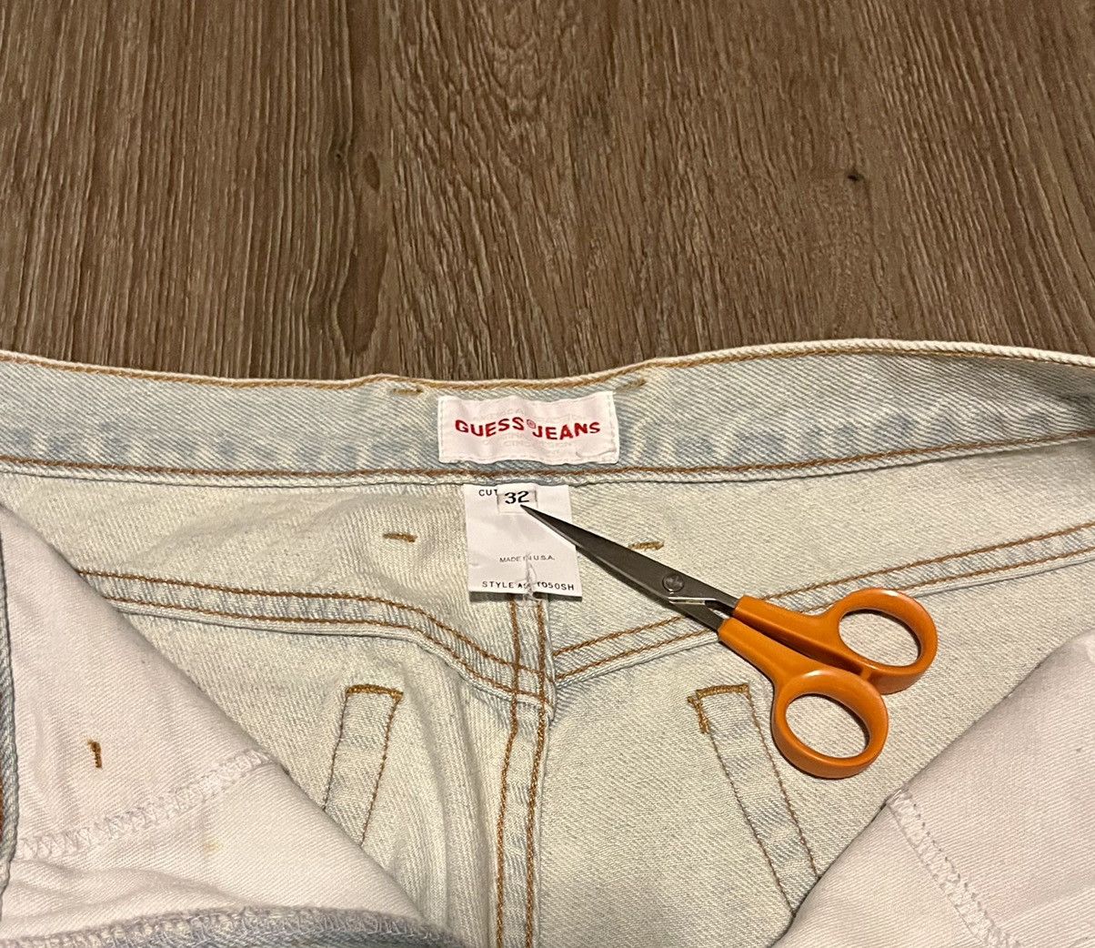 Guess × Vintage Vintage 90s Guess Light wash Denim Size US 32 / EU 48 - 4 Thumbnail
