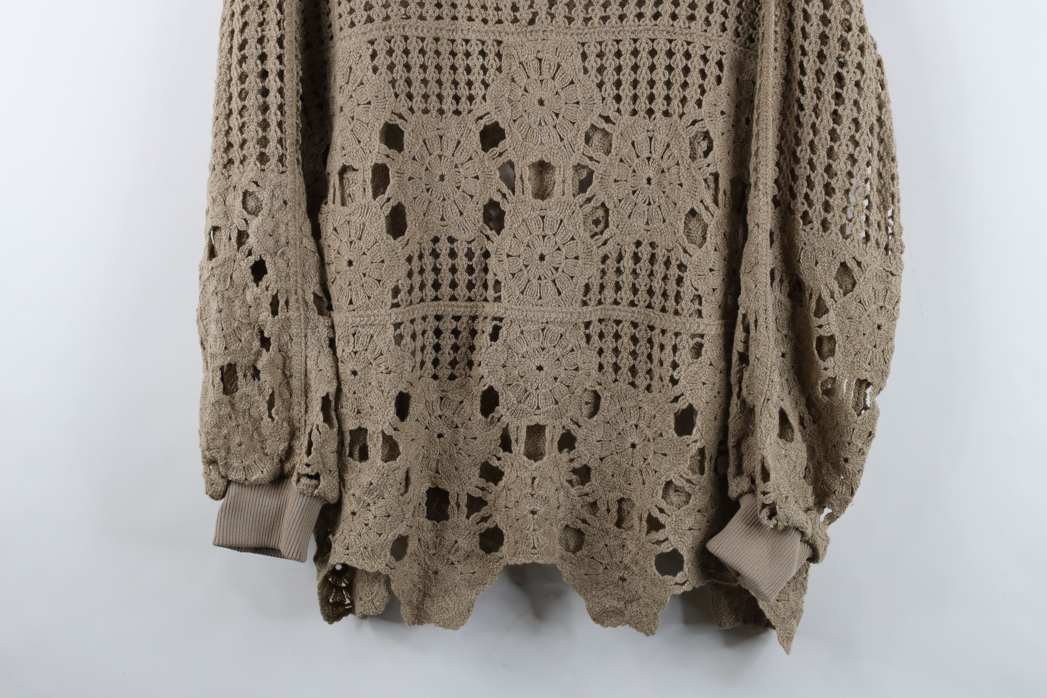 Soft Surroundings Soft Surroundings Chic Flower Crochet Collared Sweater Brown Size L / US 10 / IT 46 - 3 Thumbnail