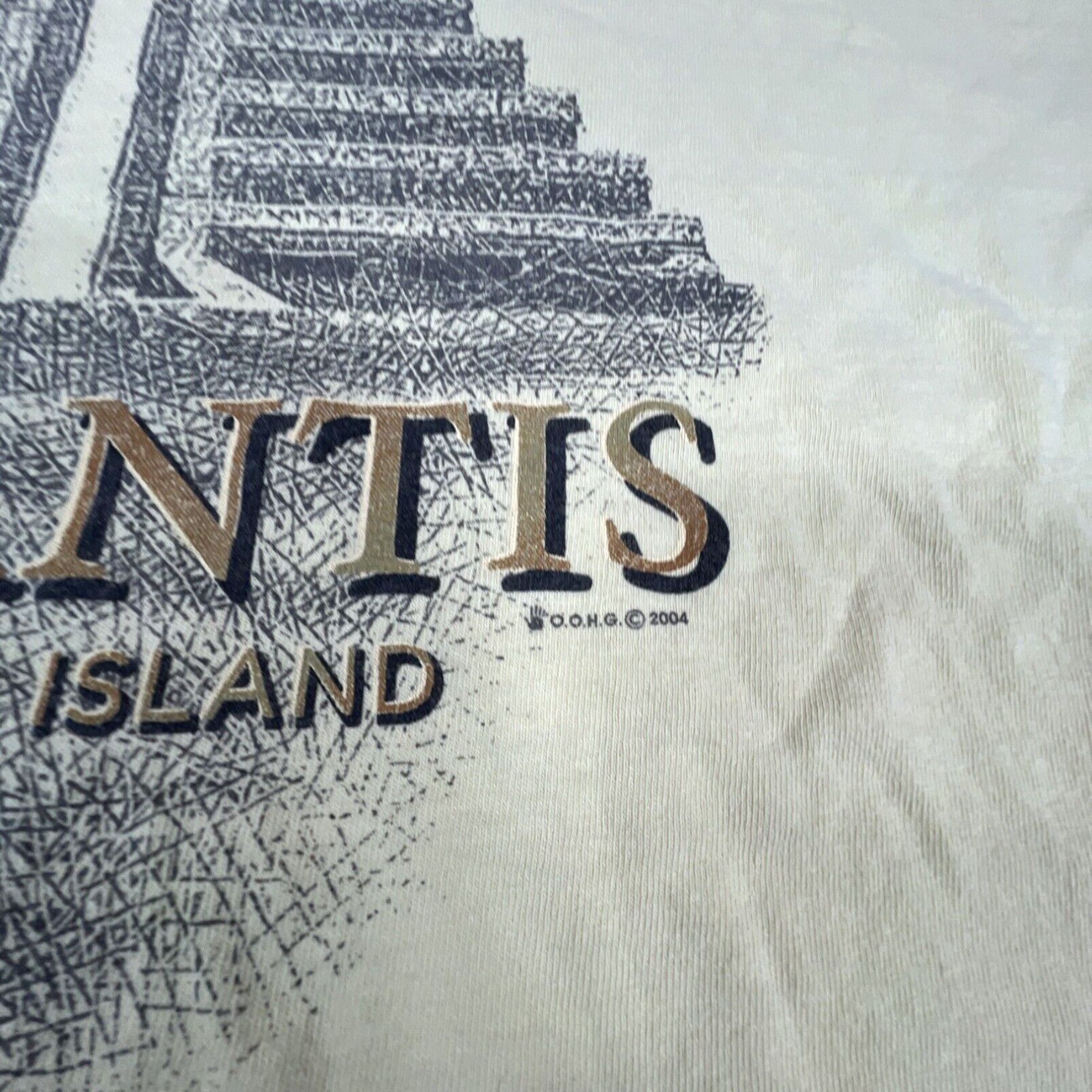 Vintage Vintage 2004 Atlantis Paradise Island Shirt Size Large Rare Yellow Size US L / EU 52-54 / 3 - 3 Thumbnail