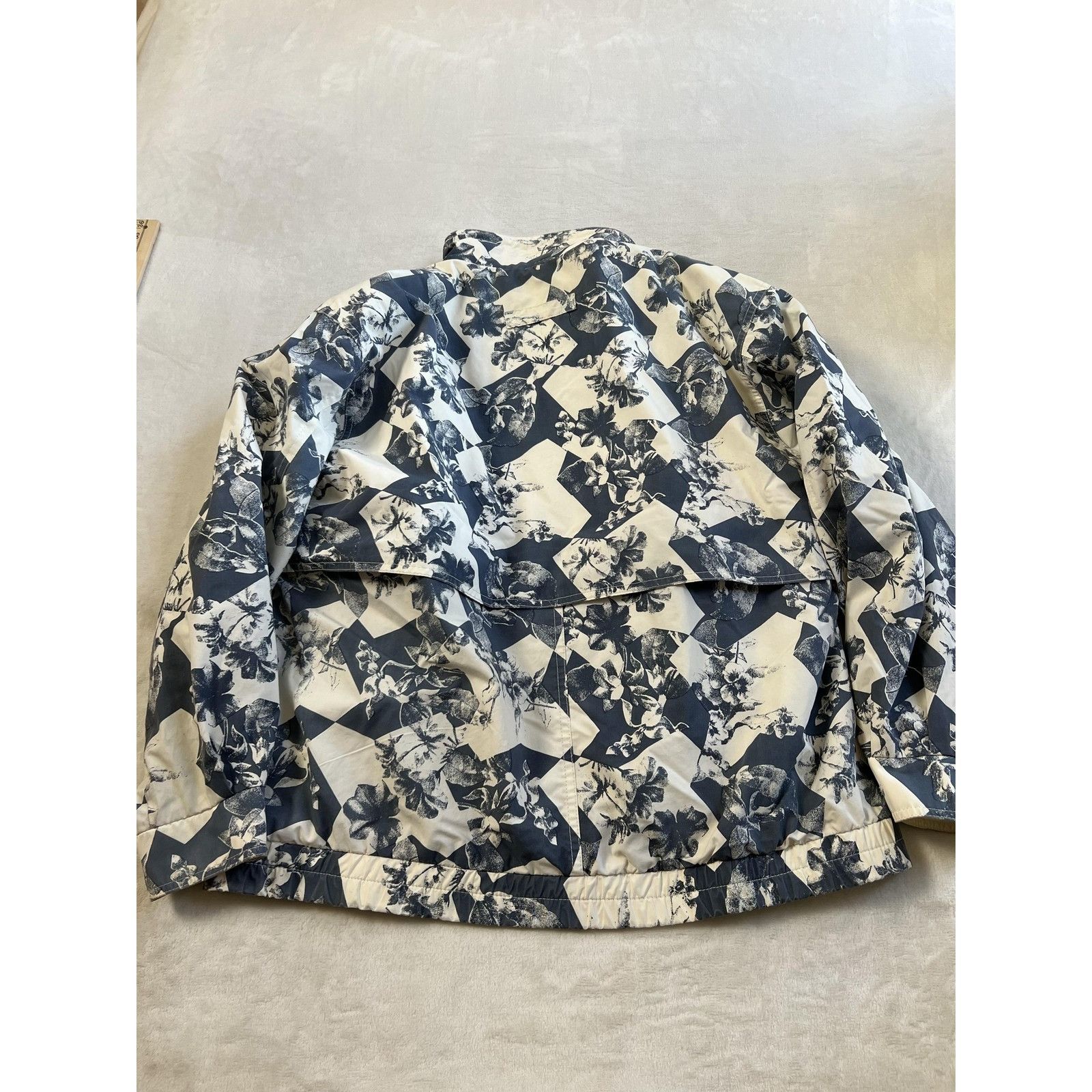 London Fog Vintage London Fog Jacket Mens Medium Blue White Floral AOP Size US M / EU 48-50 / 2 - 7 Thumbnail