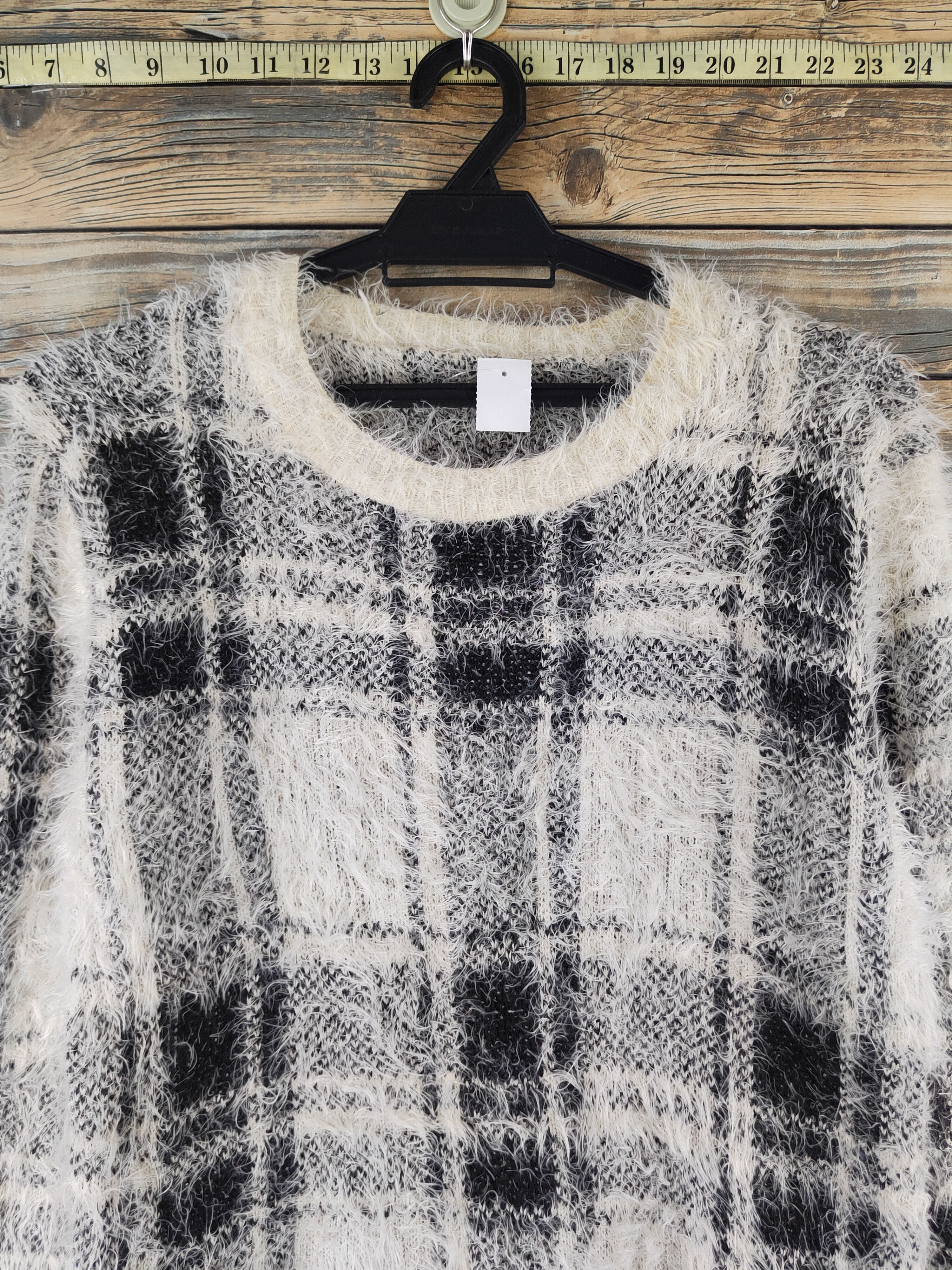 Japanese Brand DL Japanese Brand Black White Fur Mohair Knitwear #46-983 Size S / US 4 / IT 40 - 2 Thumbnail