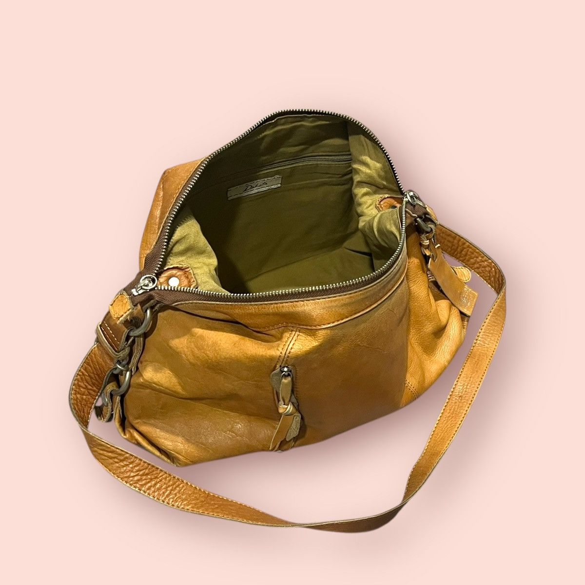 Dakota Grizzly × Japanese Brand × Leather VINTAGE DAKOTA JAPAN LEATHER CROSSBODY SHOULDER SLING BAG Size ONE SIZE - 20 Thumbnail