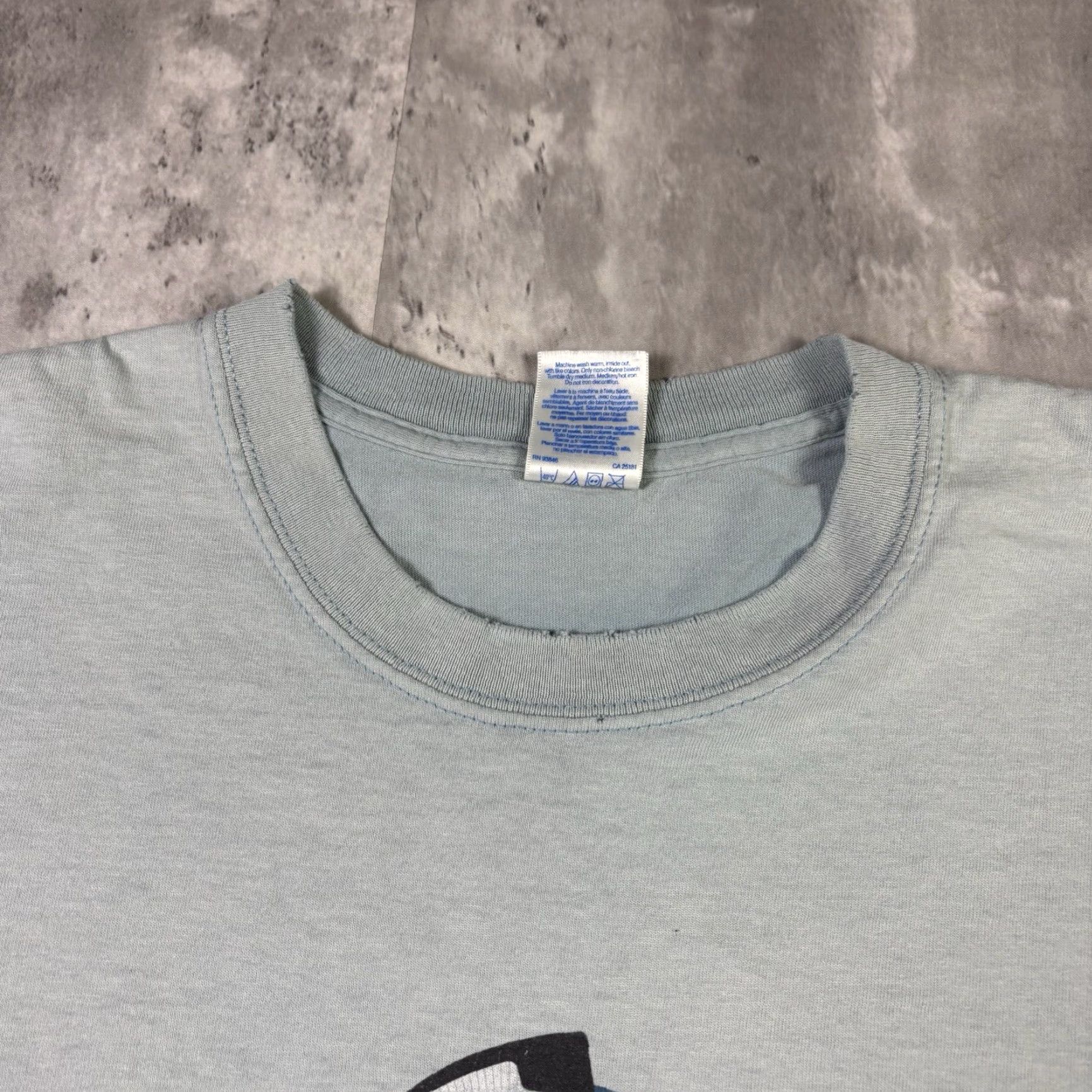 Gildan VINTAGE Salmon Fish Art T Shirt Blue Sun Faded 90s Nature Outdoors size Large Size US L / EU 52-54 / 3 - 6 Thumbnail