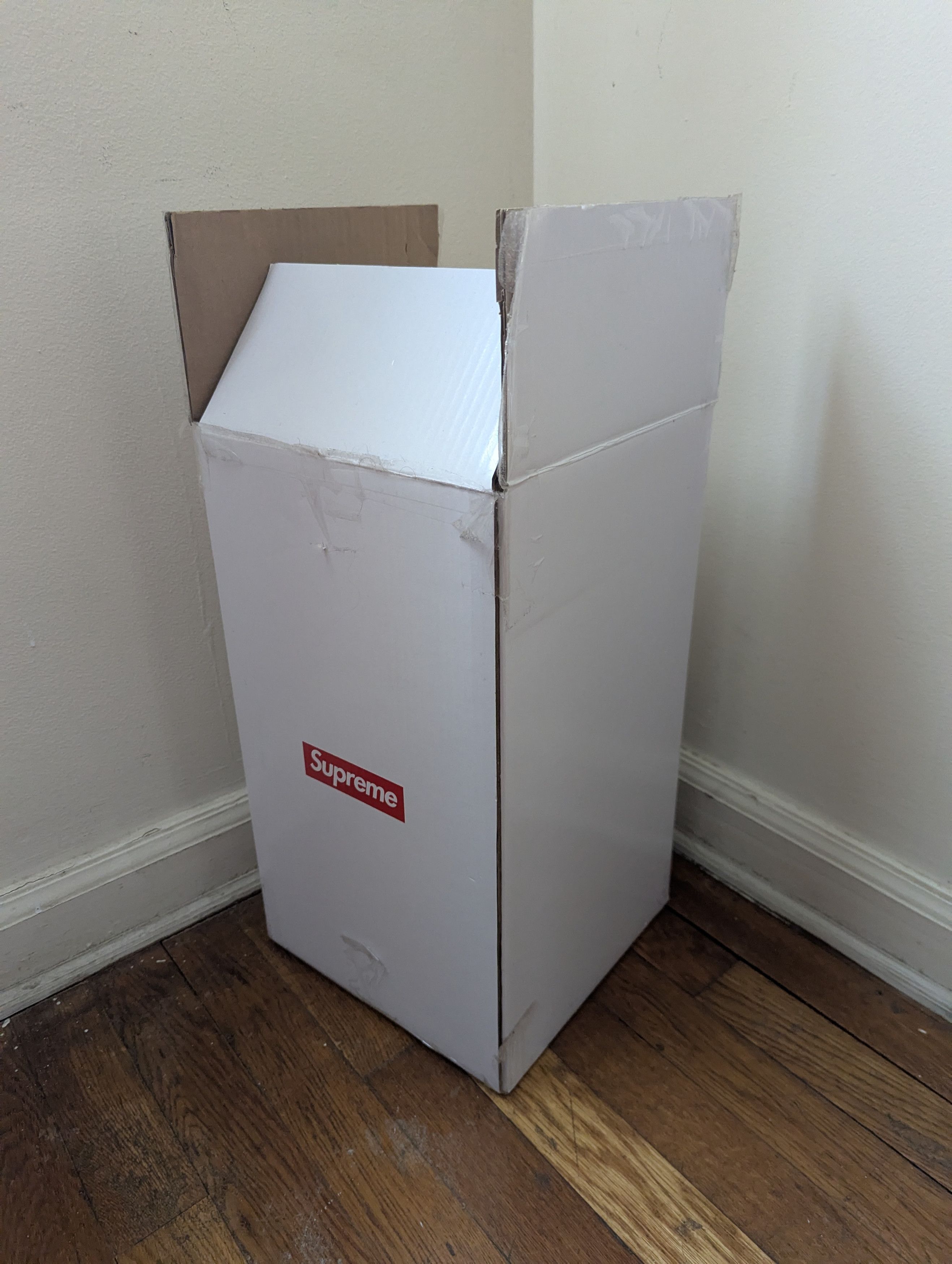 Supreme Supreme 15" Holiday Tree Size ONE SIZE - 1 Thumbnail