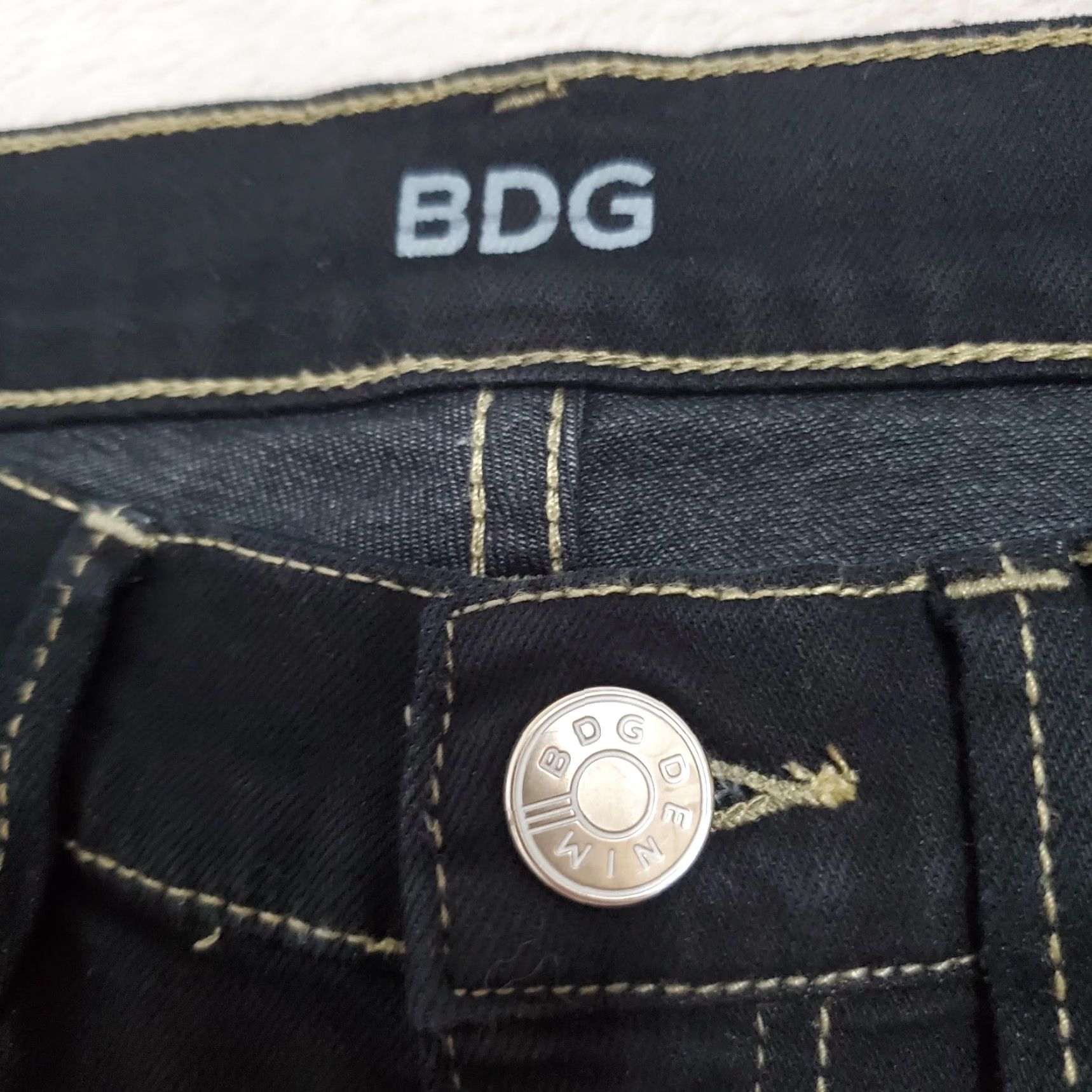 Bdg BDG Jeans Women 27x29 Black Mid Rise Twig Ankle Skinny Stretch Regular 28 Waist 27 Inseam 90s City Denim 5-Pocket Womens Size 27" / US 4 / IT 40 - 4 Thumbnail