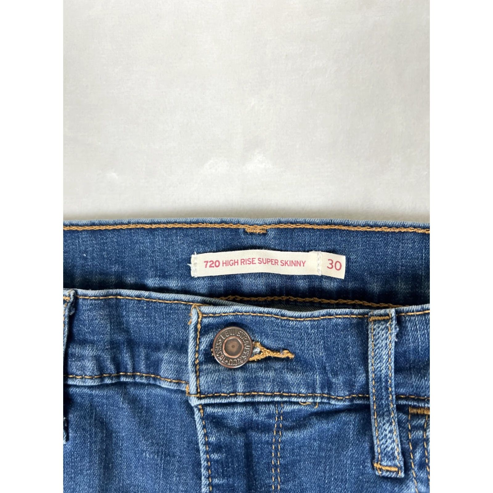 Levi's Levi's 720 High Rise Super Skinny Jeans Womens 30 Blue Medium Wash Denim Stretch Pocket Zip Back Pockets Size 30" / US 8 / IT 44 - 4 Thumbnail