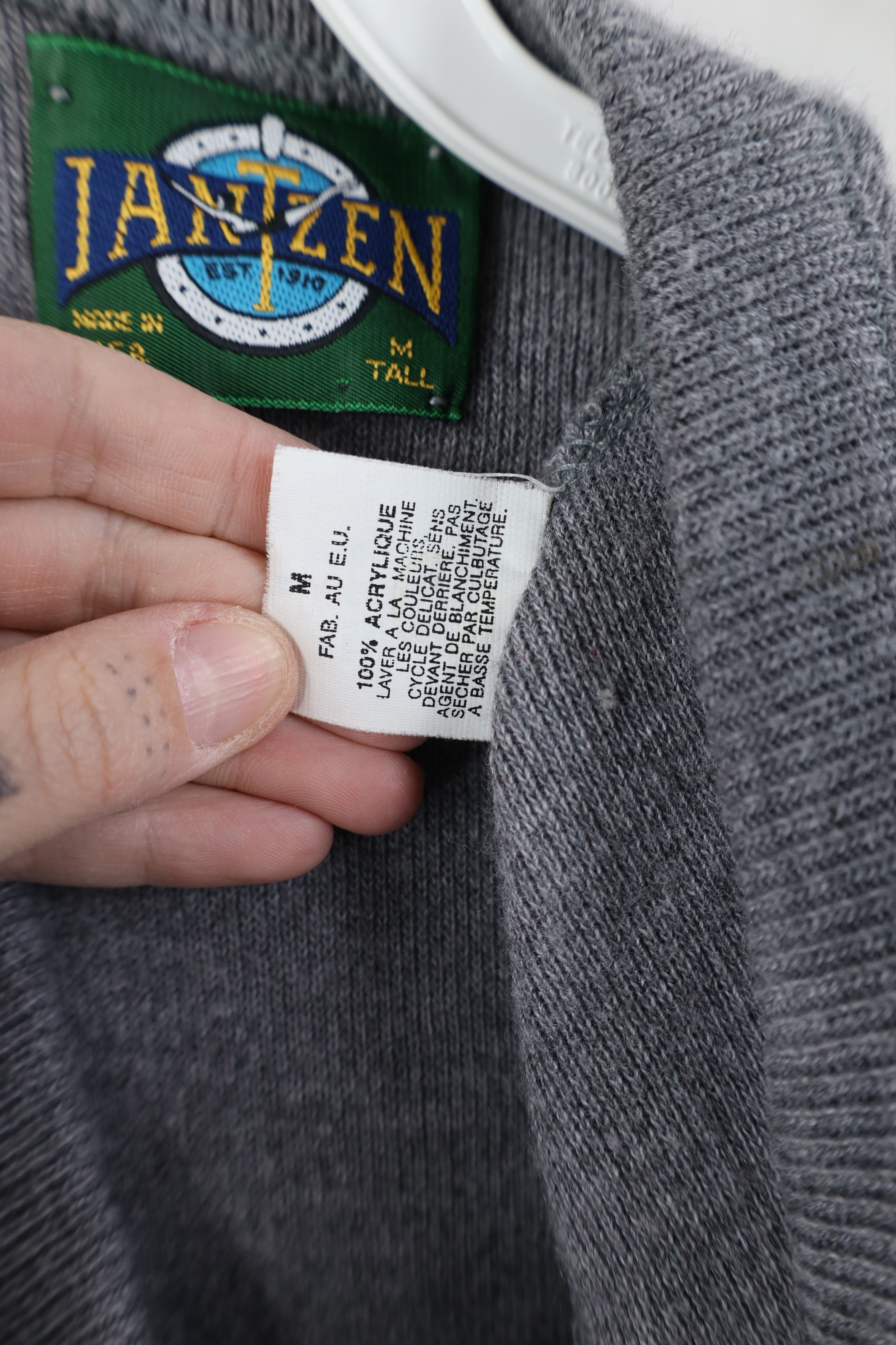 Vintage Vintage 70s Streetwear Knit V-Neck Sweater Vest Gray USA Size US M / EU 48-50 / 2 - 6 Thumbnail