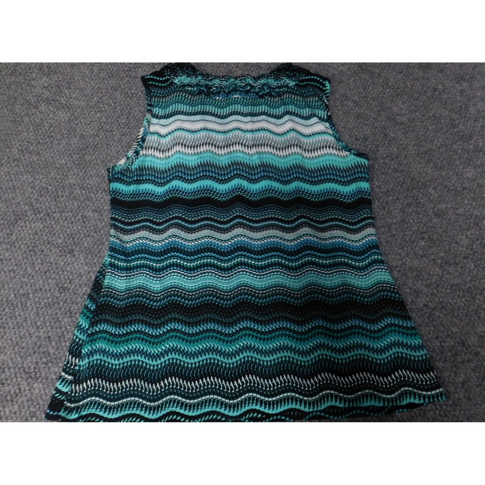 Vintage New Directions Womens Blouse PL Petites Green Knit Striped Stretch Sleeveless Crew Neck Pullover Casual Shirt Womens Brand: New Directions Size L / US 10 / IT 46 - 7 Thumbnail