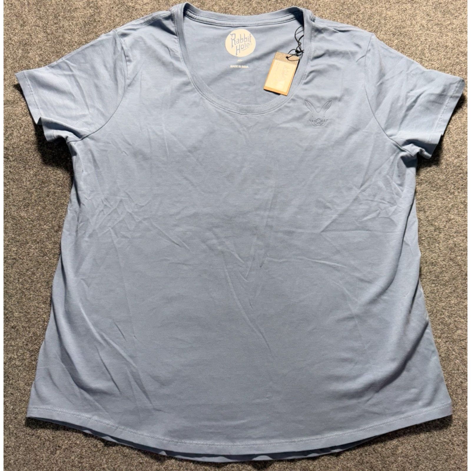 Vintage Rabbit Hole Distillery T-Shirt Blue Womens XL Scoop Neck Short Sleeve NWT Mod Rabbit Scoop Neck T-Shirt Blue Womens XL NWT Size XL / US 12-14 / IT 48-50 - 2 Thumbnail