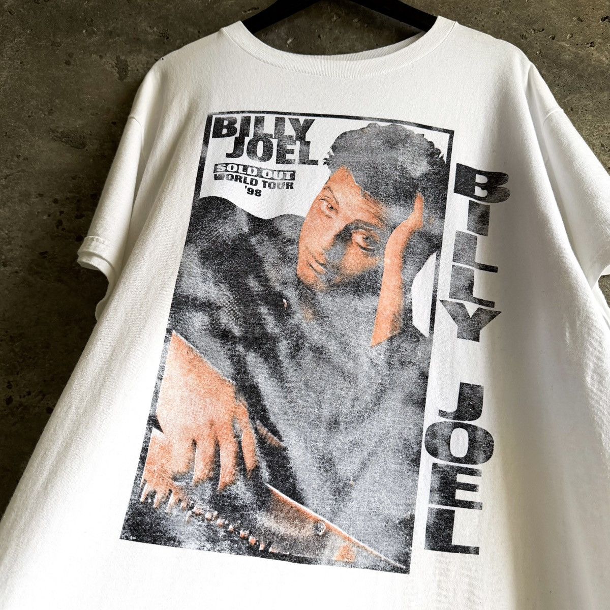 Vintage 90s THRASHED Vintage Billy Joel Tour T Shirt Size US XL / EU 56 / 4 - 1 Thumbnail