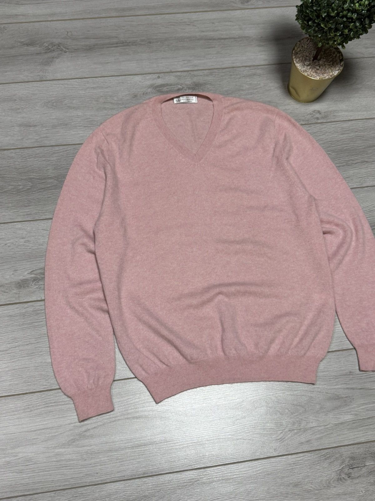 Brunello Cucinelli Brunello Cucinelli cashmere sweater v neck jumper Size US L / EU 52-54 / 3 - 1 Thumbnail