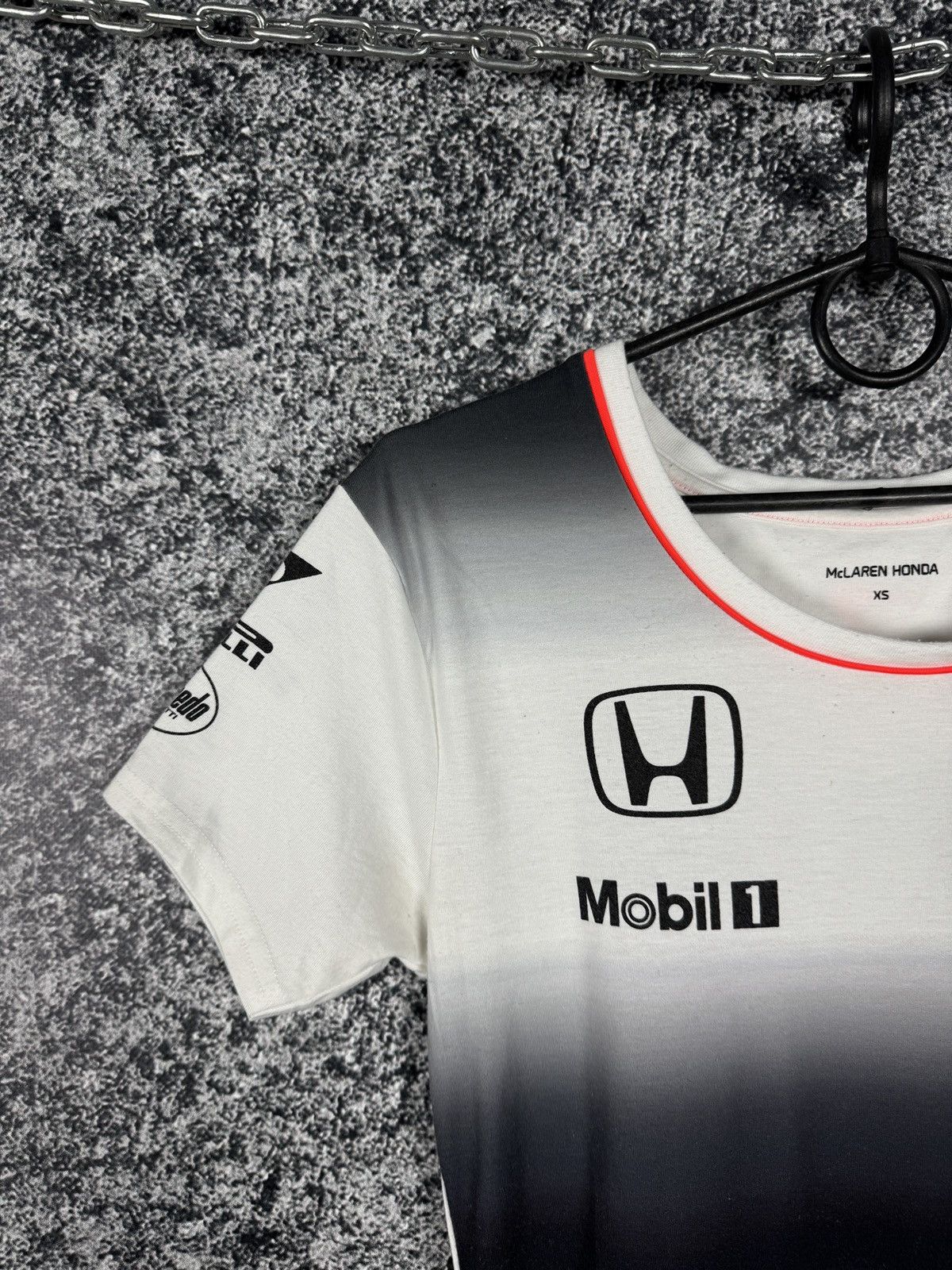 Formula 1 McLaren Honda Racing T-Shirt Mobil 1 Button 22 F1 Size XS Size XS / US 0-2 / IT 36-38 - 4 Thumbnail