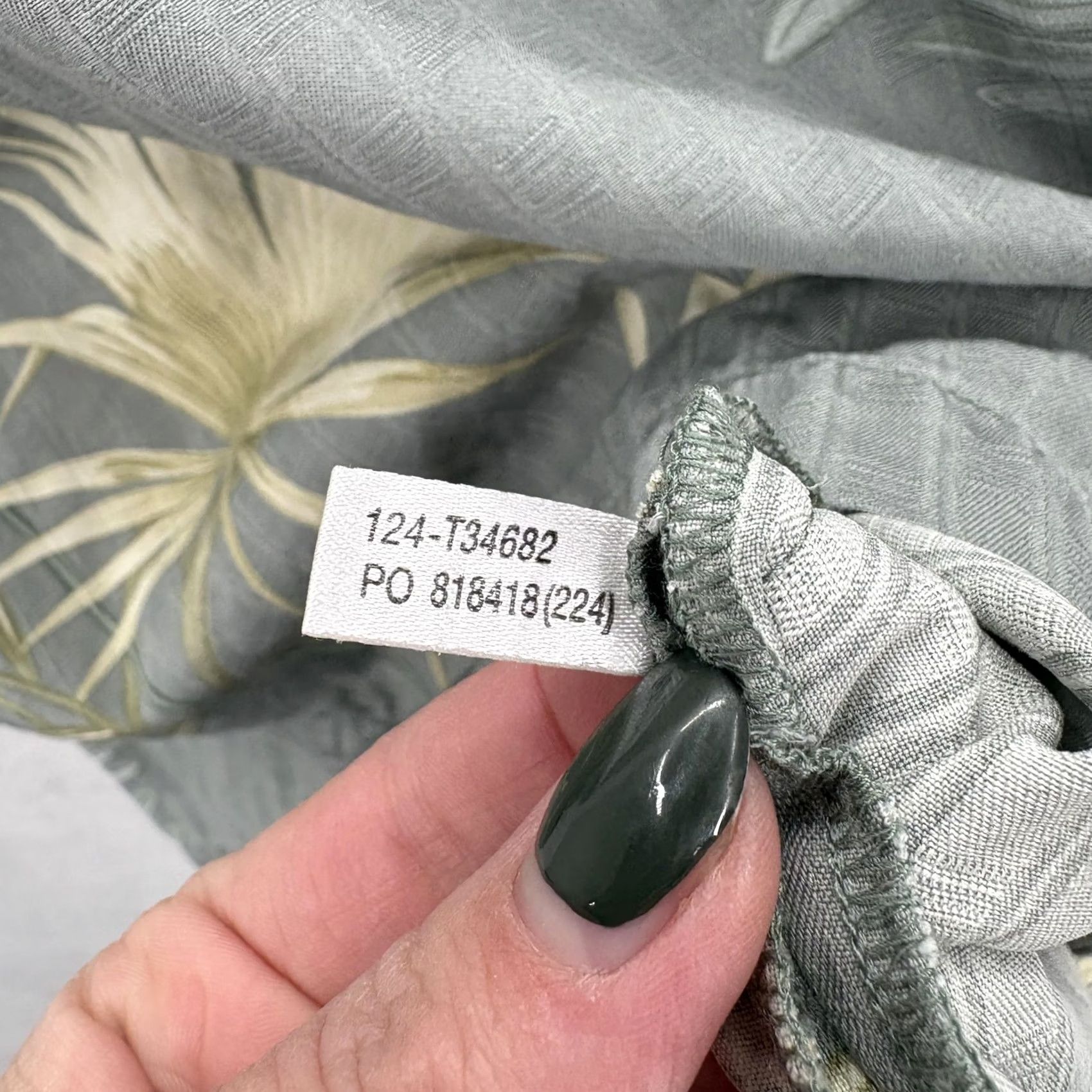 Tommy Bahama Tommy Bahama Shirt Mens XL Gray Silk Palm Leaf Hawaiian Tropical Camp Button Short Sleeve Relaxed Fit Pocket Beach Size US XL / EU 56 / 4 - 7 Thumbnail