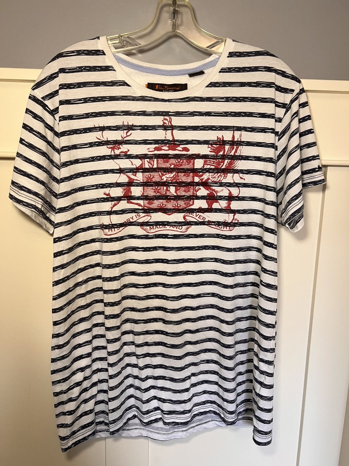 Ben Sherman Vintage Ben Sherman crest logo print striped T-shirt Size US XL / EU 56 / 4 - 1 Thumbnail