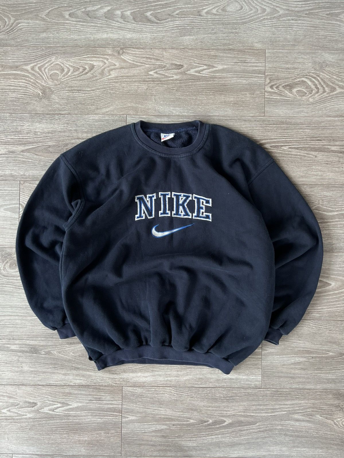 Other Vintage Nike Knit Central Logo Oversize Crew Neck Sweatshirt Size US L / EU 52-54 / 3 - 11 Thumbnail