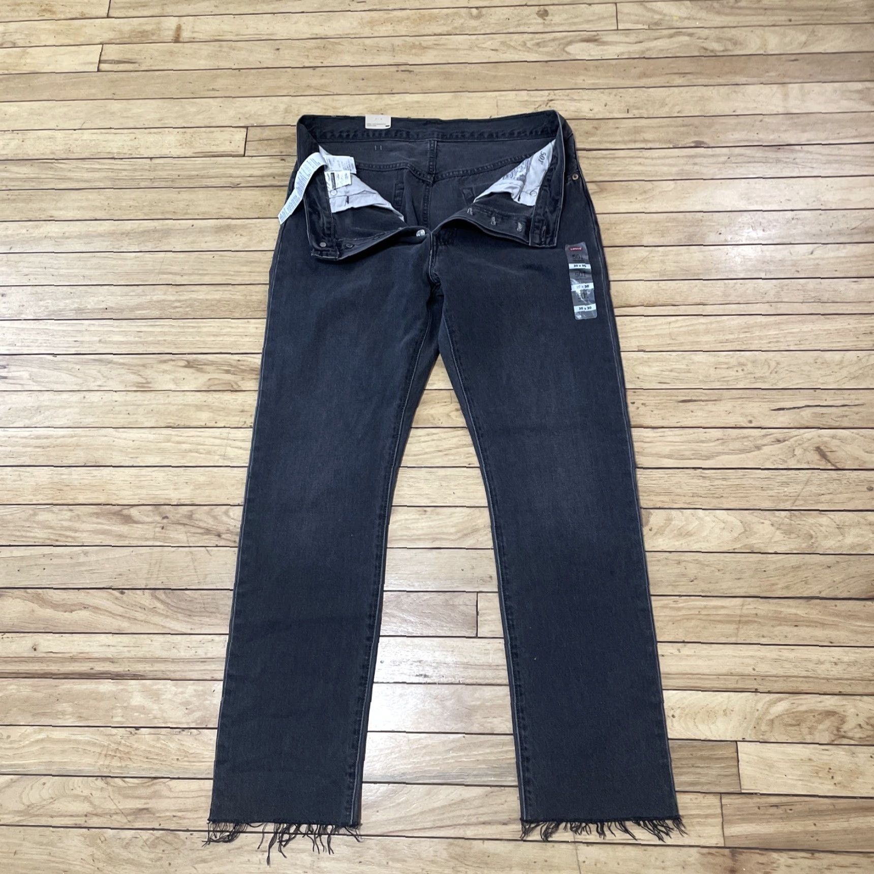 Levi's VINTAGE Levi's 501 xx Original Jeans 30x30 Adult Regular Black 501xx Black Frayed NWT Jeans Mens Size US 30 / EU 46 - 3 Thumbnail