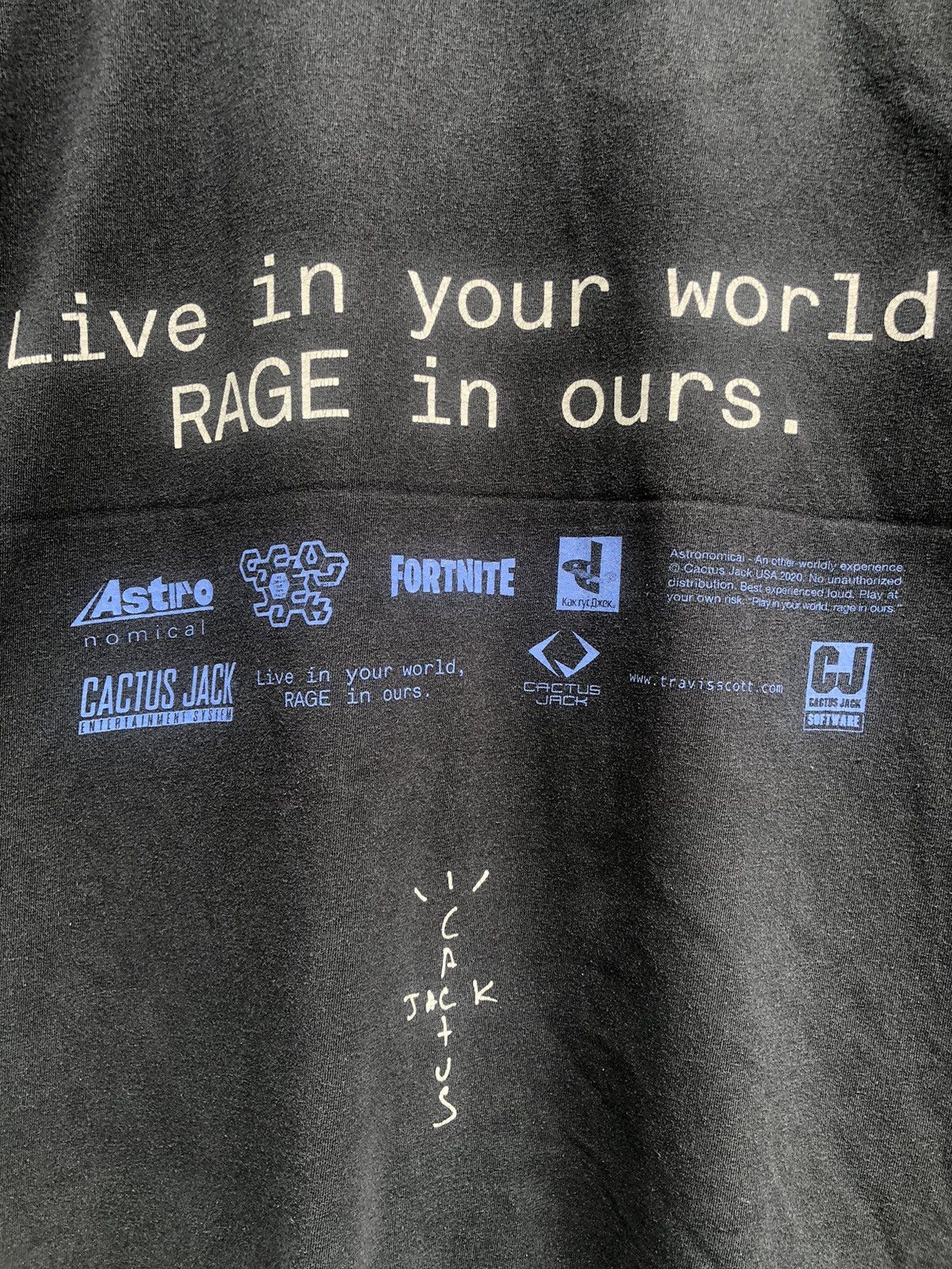 Travis Scott Beauty Sunfaded Travis Scott X Playstation World Tee Size US L / EU 52-54 / 3 - 15 Thumbnail