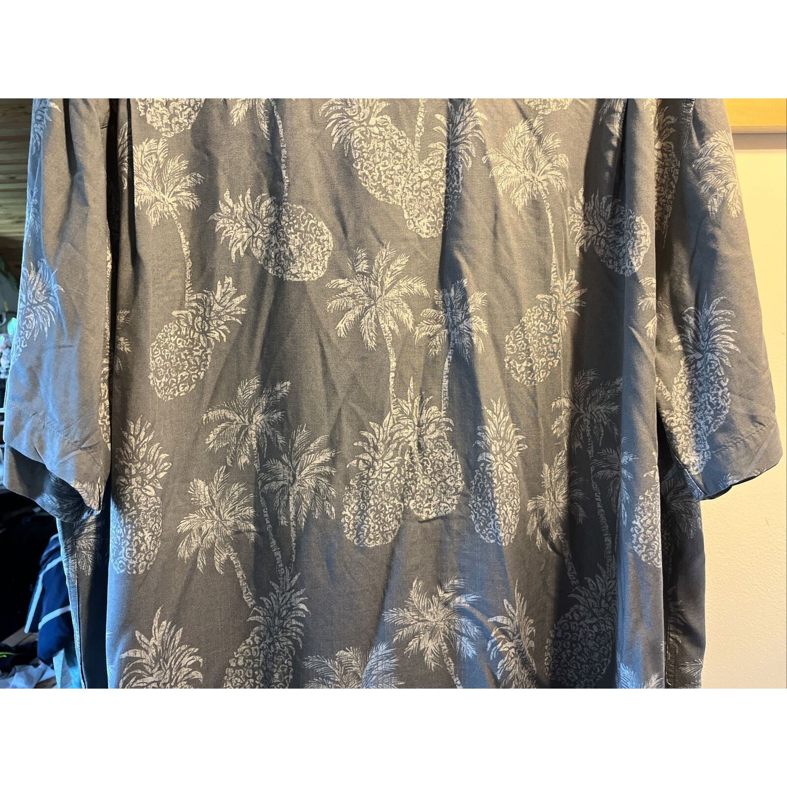Batik Bay Batik Bay Men 2XB Gray Floral SS Button Rayon Hawaiian Shirt Size US XXL / EU 58 / 5 - 11 Thumbnail
