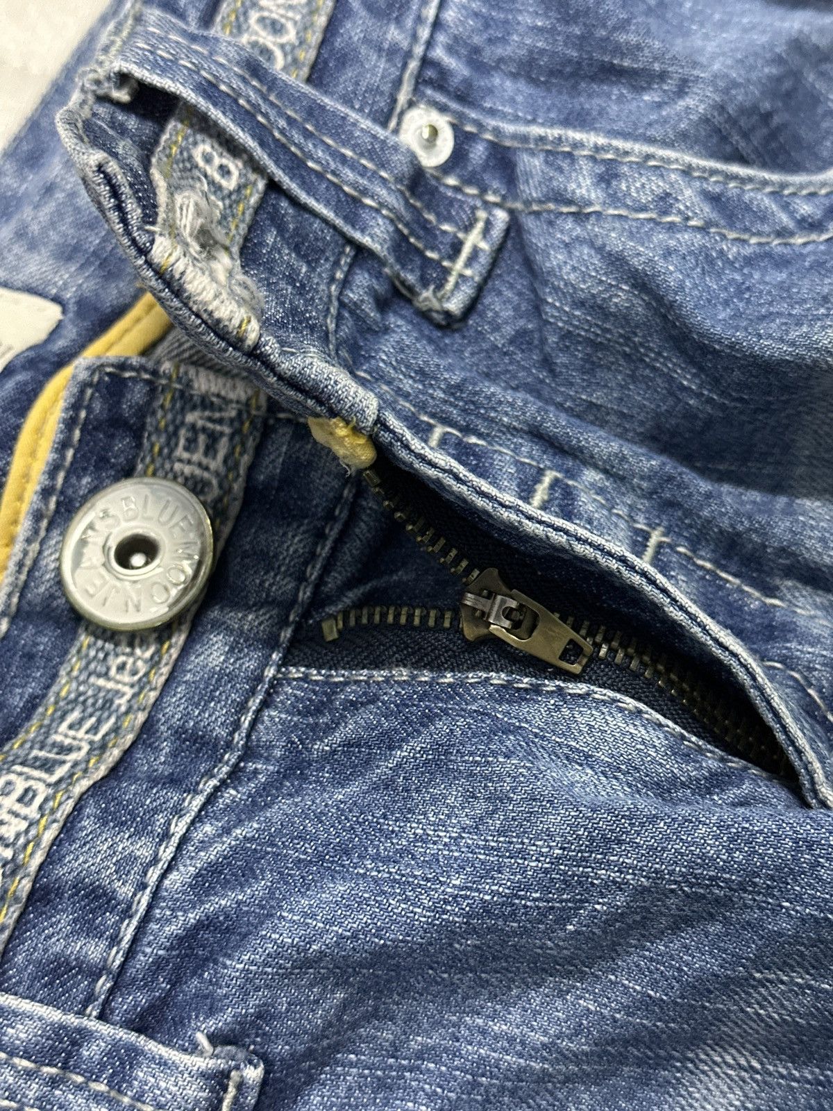 Kapital Twist Legs 💥🎌 Blue Moon Blue Light Washed Twist Legs 💥🎌 Size 30" / US 8 / IT 44 - 9 Thumbnail