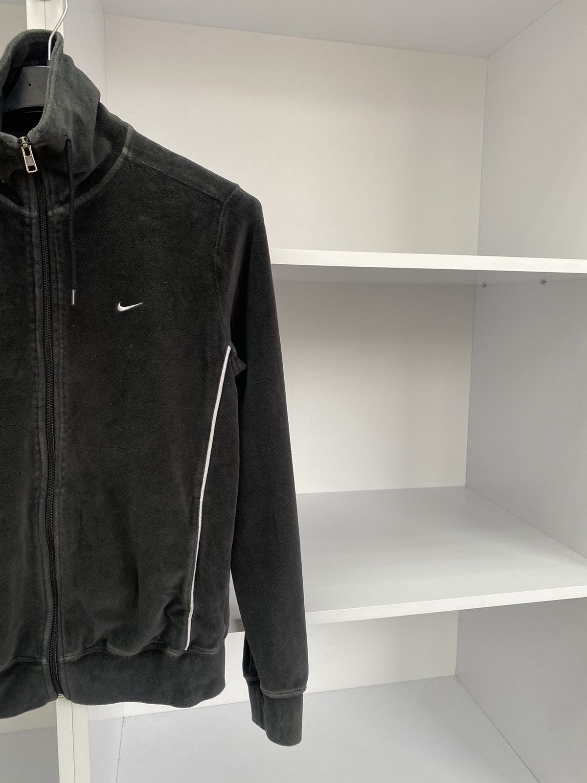 Nike × Vintage Vintage NIKE The Athletic BLACK Velour women’s track jacket Size M / US 6-8 / IT 42-44 - 6 Thumbnail