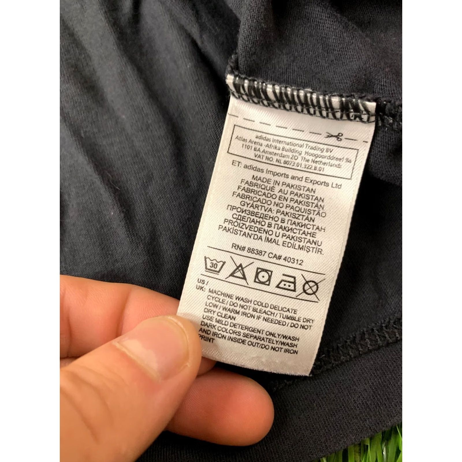 Adidas ADIDAS ORIGINAL MEN T-SHIRT Casual Short Sleeve Shirt Jersey Black XS 2017 Vintage No Mens Right? Size US S / EU 44-46 / 1 - 5 Thumbnail