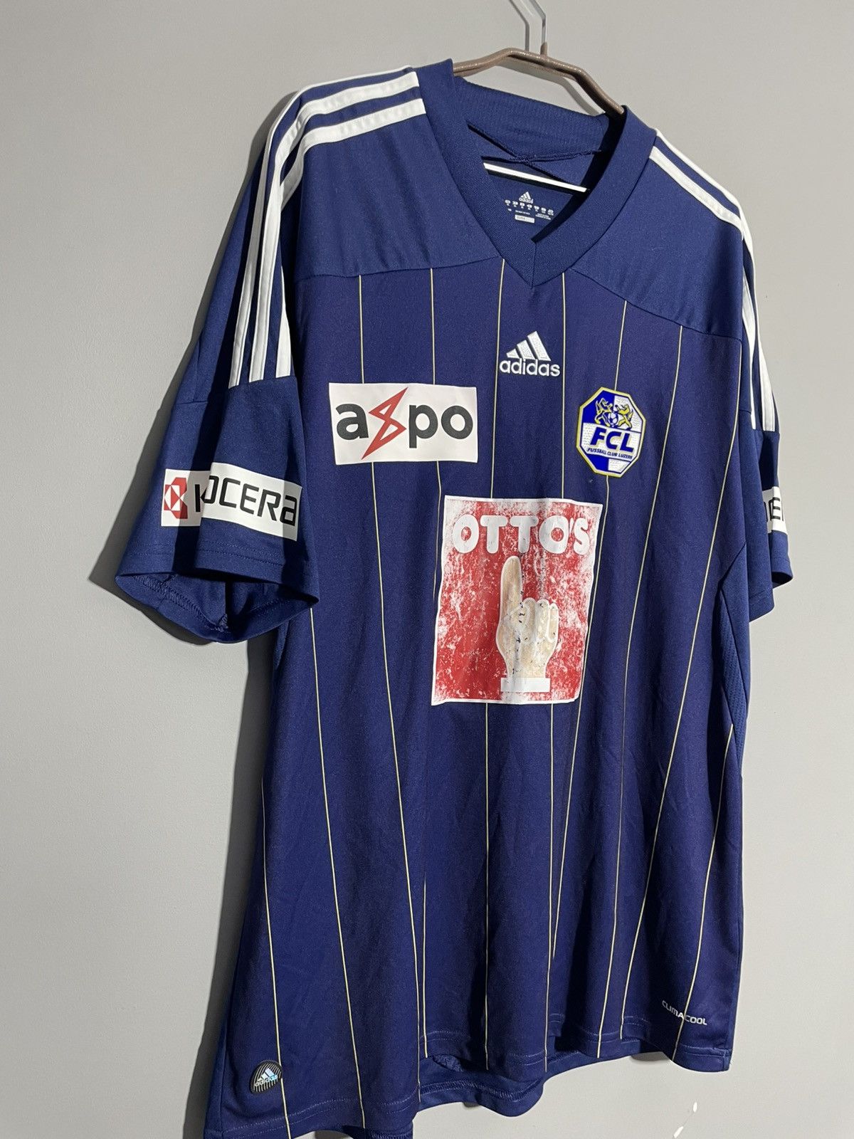 Vintage FC Luzern 2011-2012 Home Training Jersey size XL Size US XL / EU 56 / 4 - 2 Thumbnail