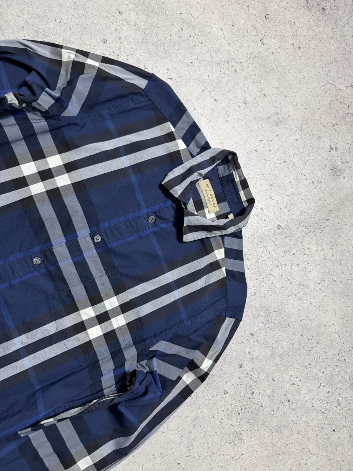 Burberry Burberry Checked Button Up Shirt Luxury Size M Size US M / EU 48-50 / 2 - 5 Thumbnail