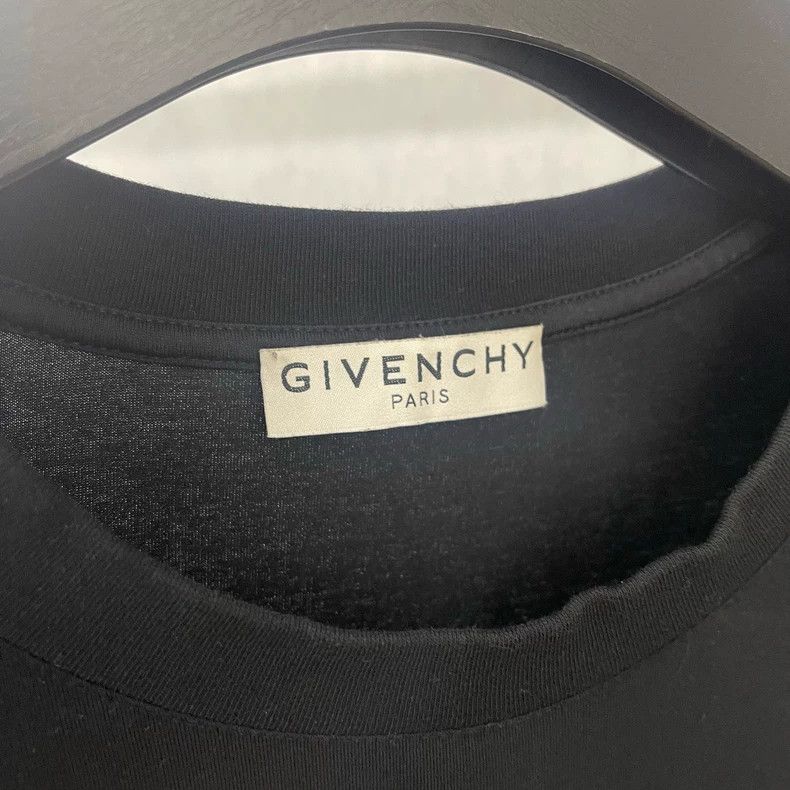 Givenchy Givenchy Shark head printed short-sleeve, priced at 38 Size US L / EU 52-54 / 3 - 3 Thumbnail