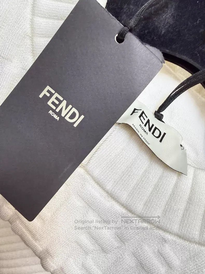 Fendi Fendi White Long Sleeve Sweatshirt with FF Logo Size XS / US 0-2 / IT 36-38 - 4 Thumbnail