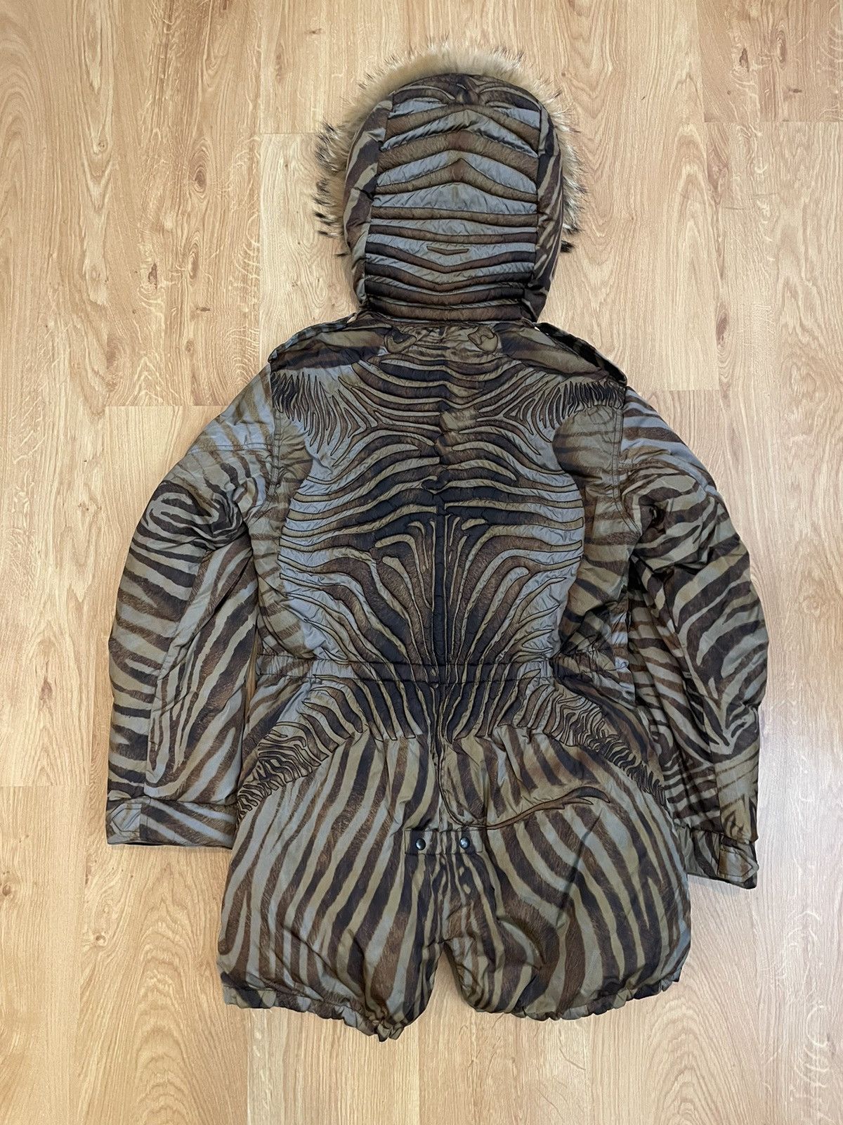 Jean Paul Gaultier Jean Paul Gaultier Ready to Wear FW08 down fur Runway coat Size M / US 6-8 / IT 42-44 - 11 Thumbnail